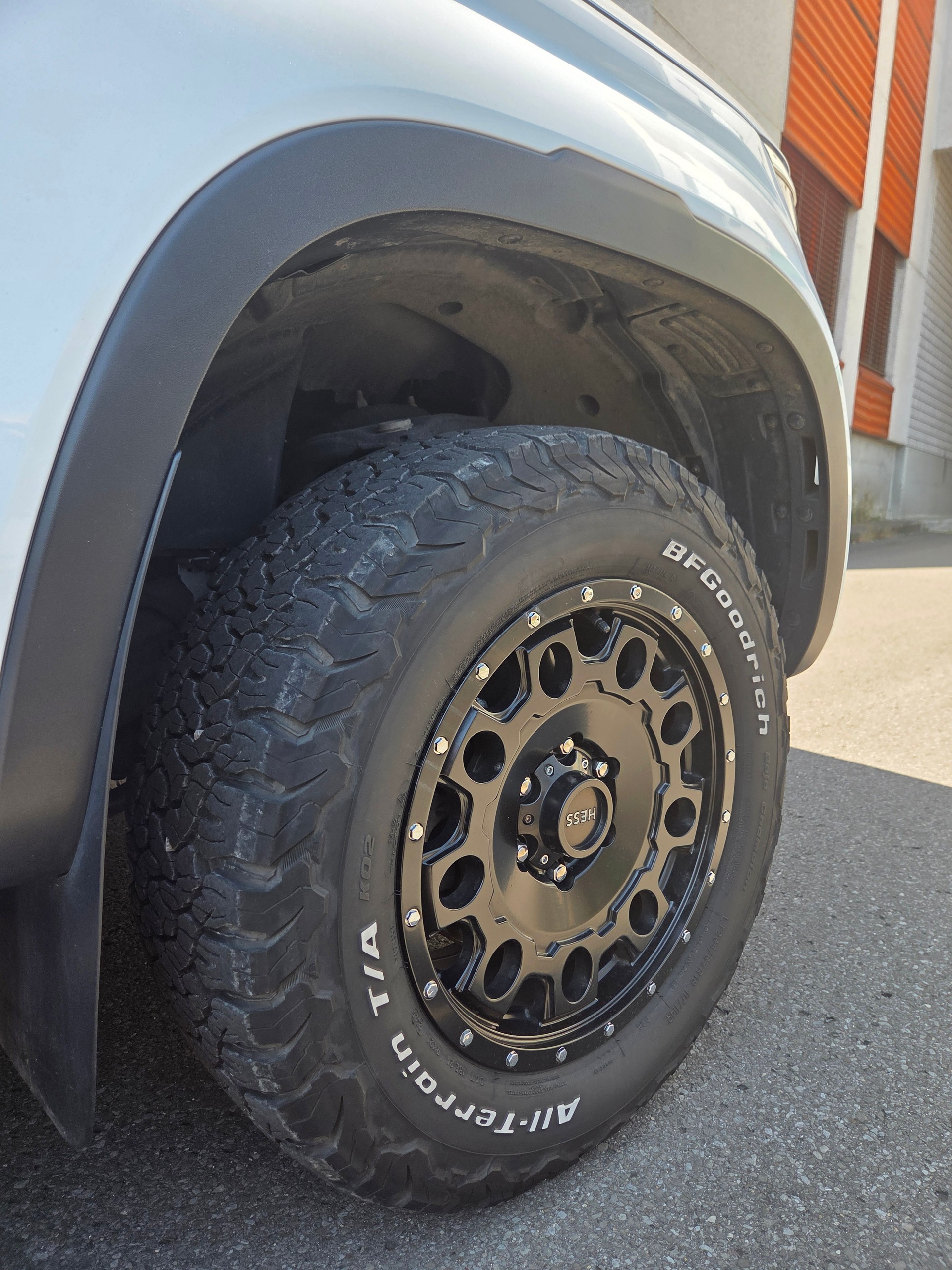 VW AMAROK-image-8