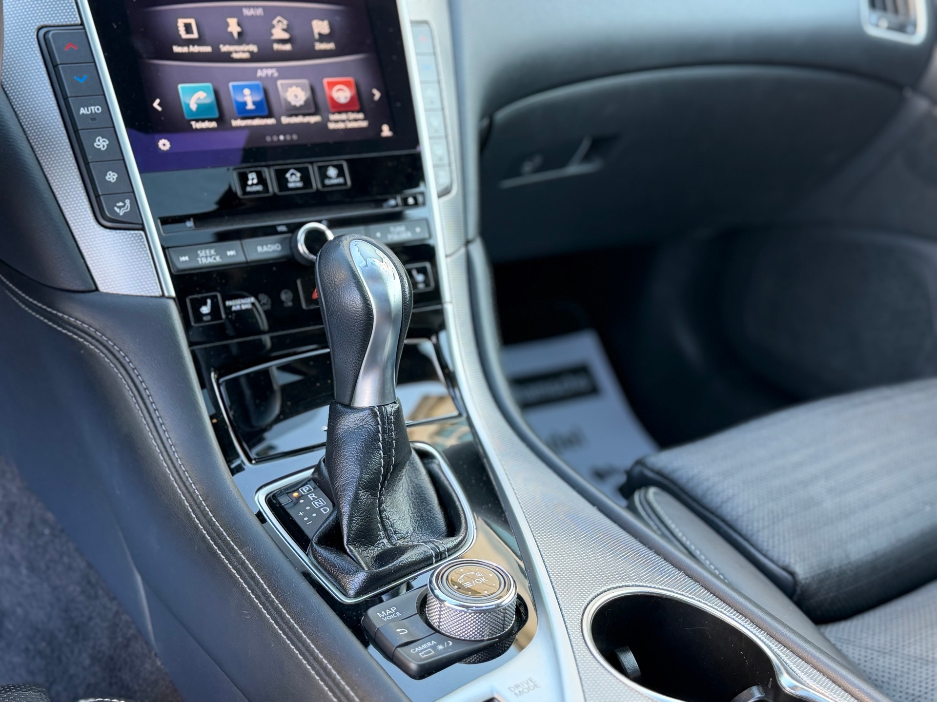 INFINITI Q50 2.0 Sport Automatic-image-11