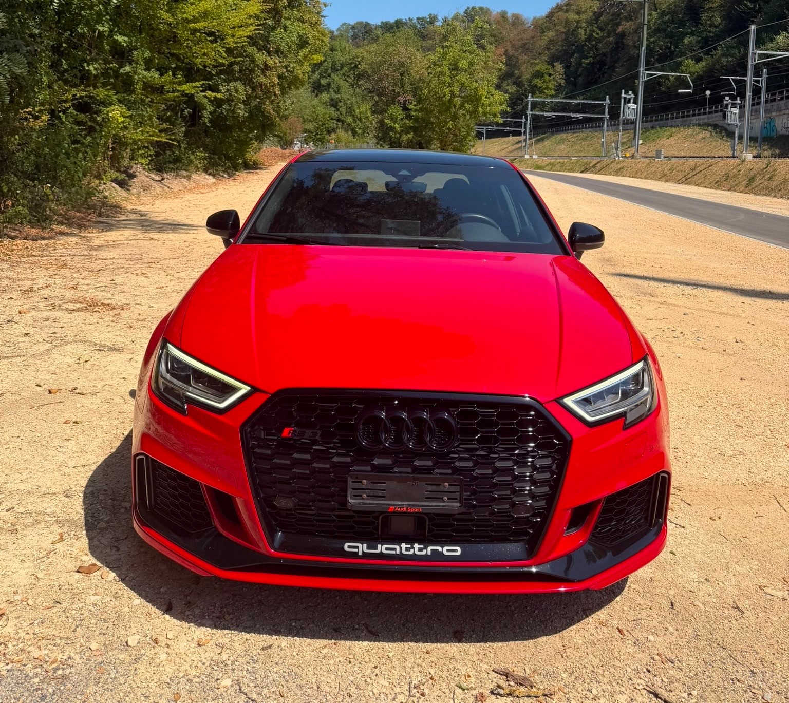 AUDI RS3 Limousine 2.5 TSI quattro S-tronic-image-2