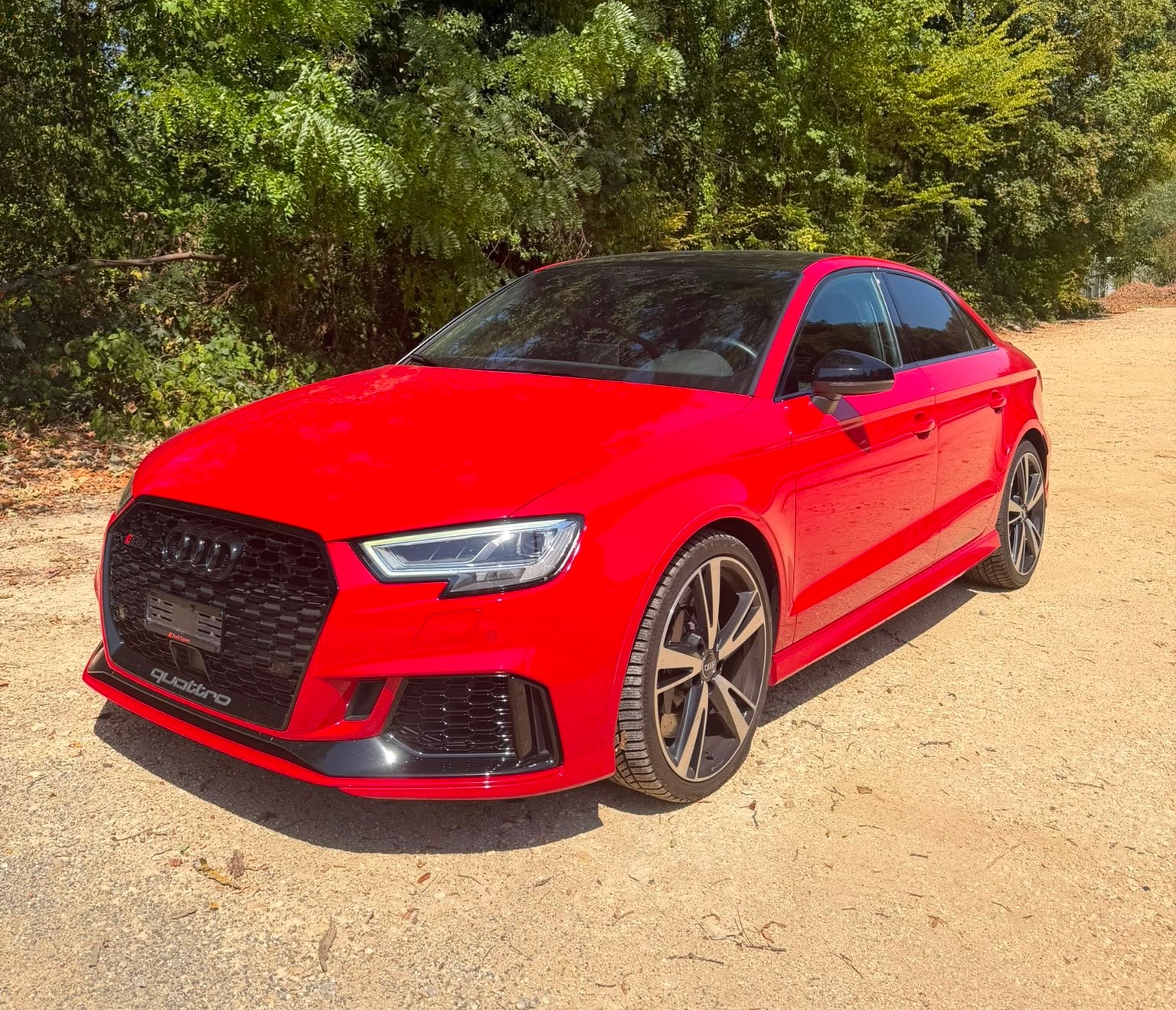 AUDI RS3 Limousine 2.5 TSI quattro S-tronic-image-1