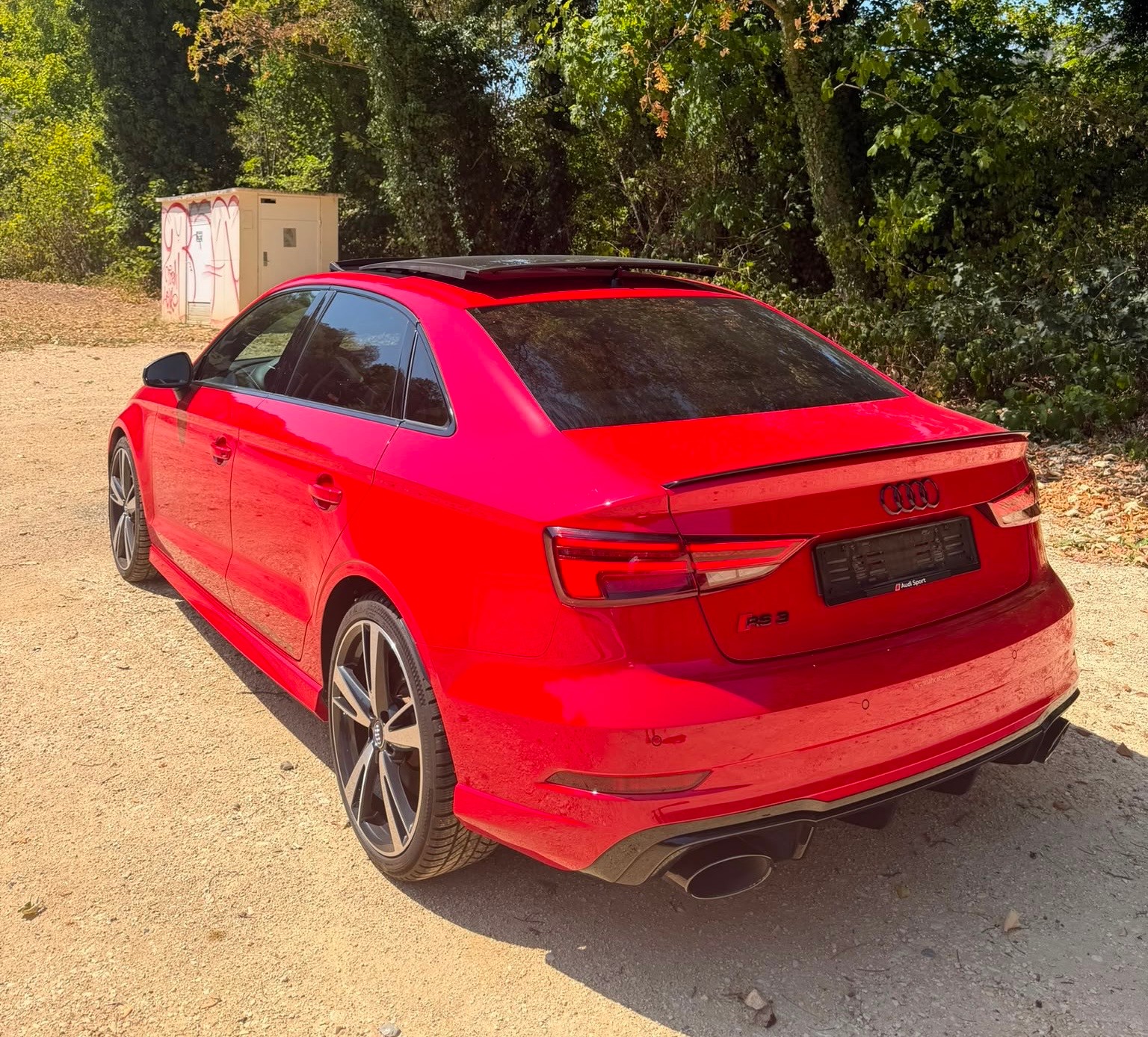 AUDI RS3 Limousine 2.5 TSI quattro S-tronic-image-4