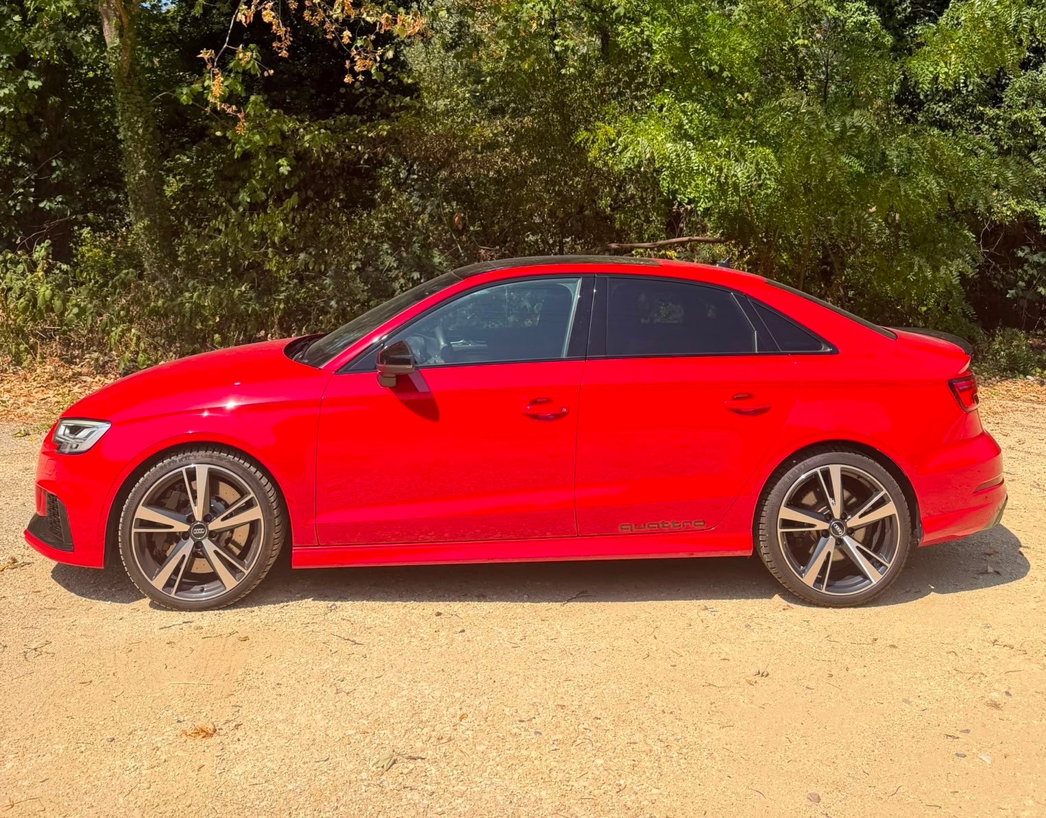 AUDI RS3 Limousine 2.5 TSI quattro S-tronic-image-5
