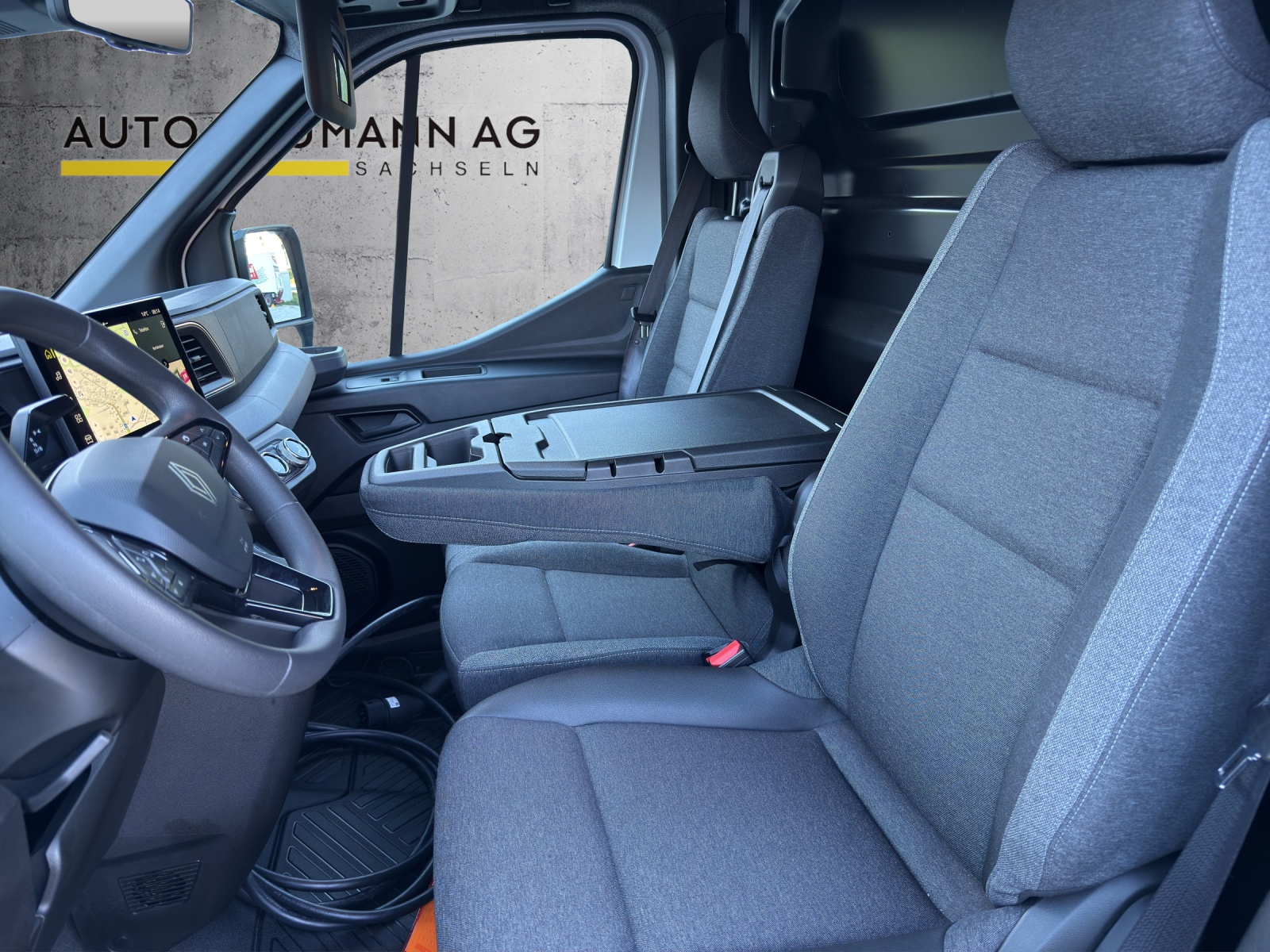 RENAULT Master E-Tech 35 EV 87kWh L2H2-image-15
