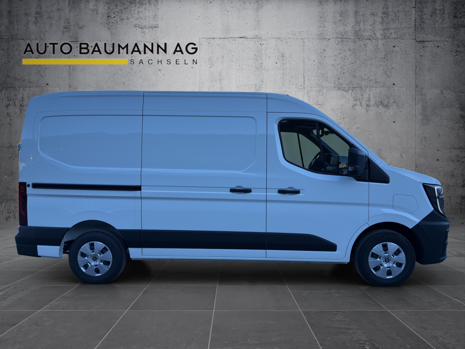 RENAULT Master E-Tech 35 EV 87kWh L2H2-image-2