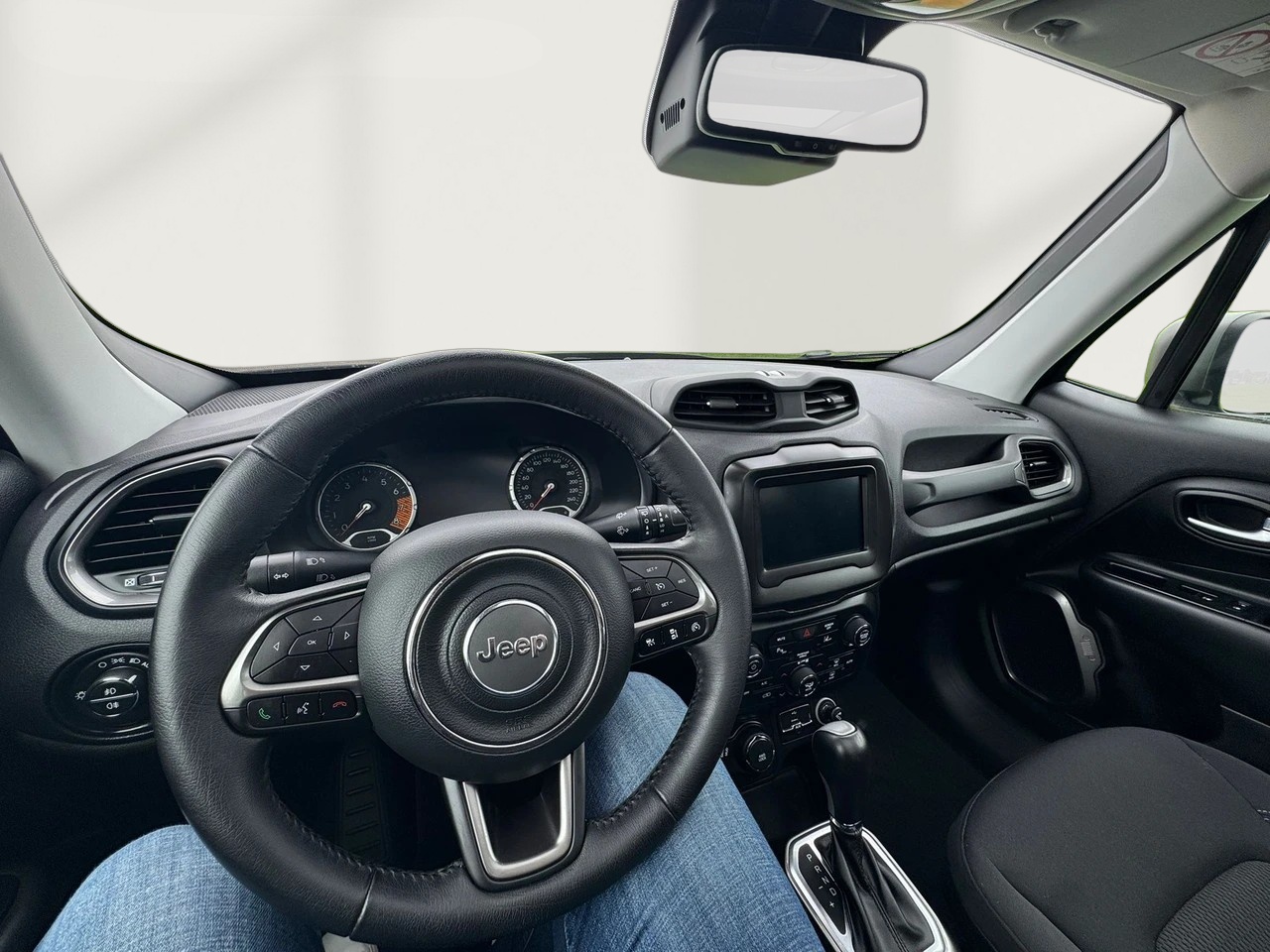 JEEP Renegade 1.3 Turbo Limited AWD-image-10