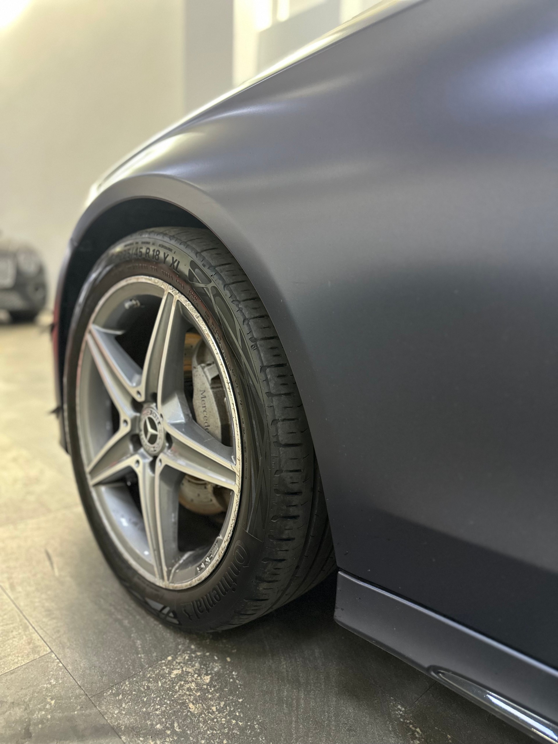 MERCEDES-BENZ C 200 AMG Line Coupé-image-7