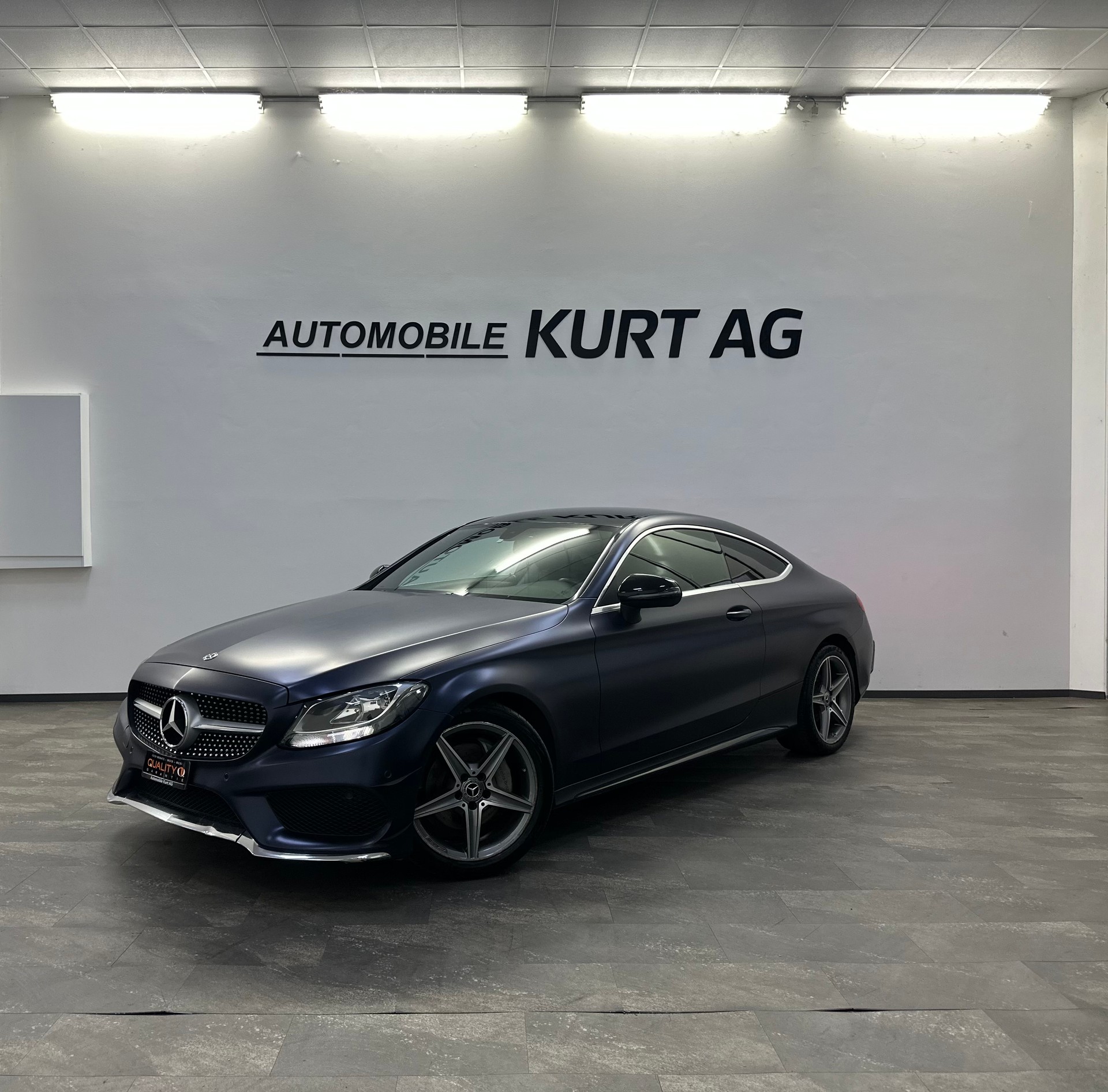MERCEDES-BENZ C 200 AMG Line Coupé-image-0