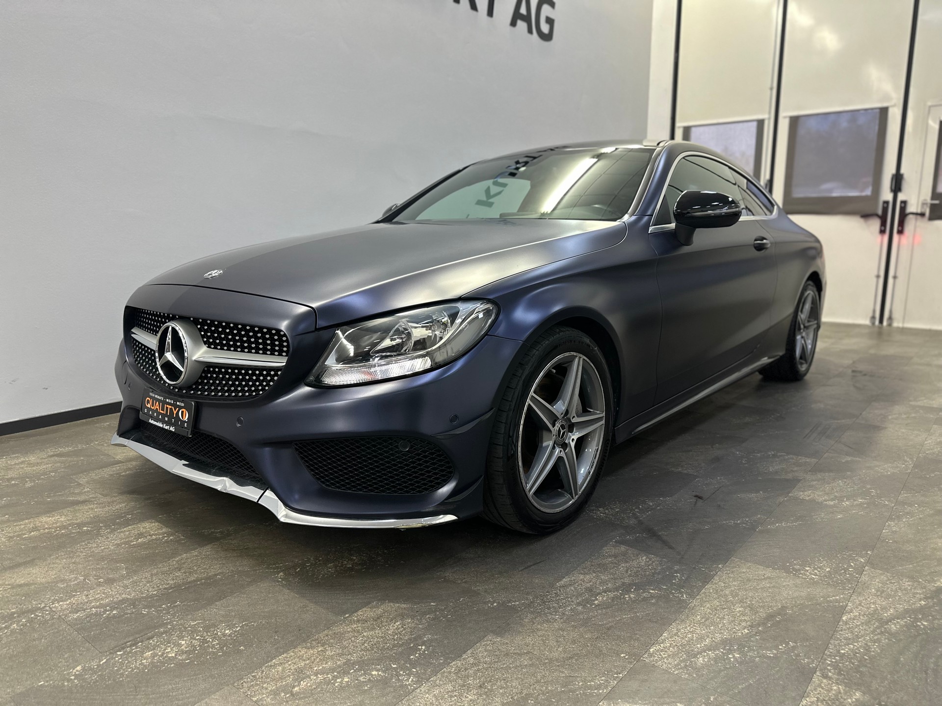 MERCEDES-BENZ C 200 AMG Line Coupé-image-5