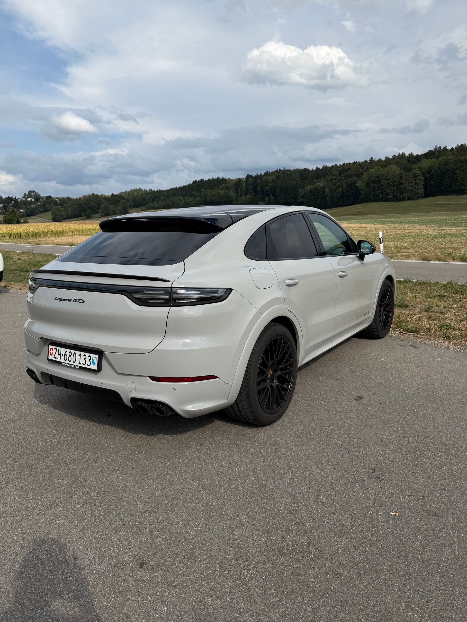 PORSCHE 4.0 V8 GTS Coupé-image-1