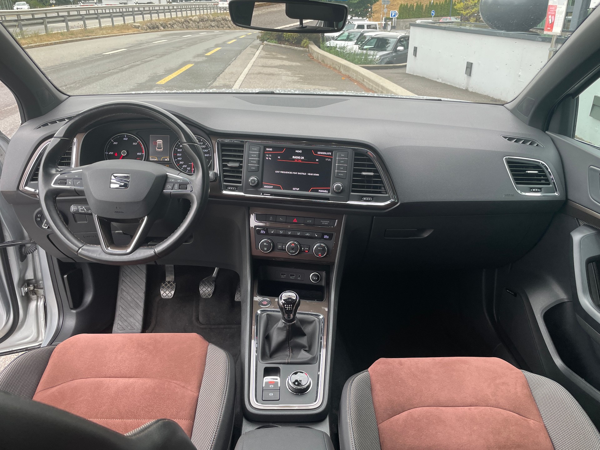 SEAT Ateca 2.0 TDI CR Xcellence 4Drive-image-17