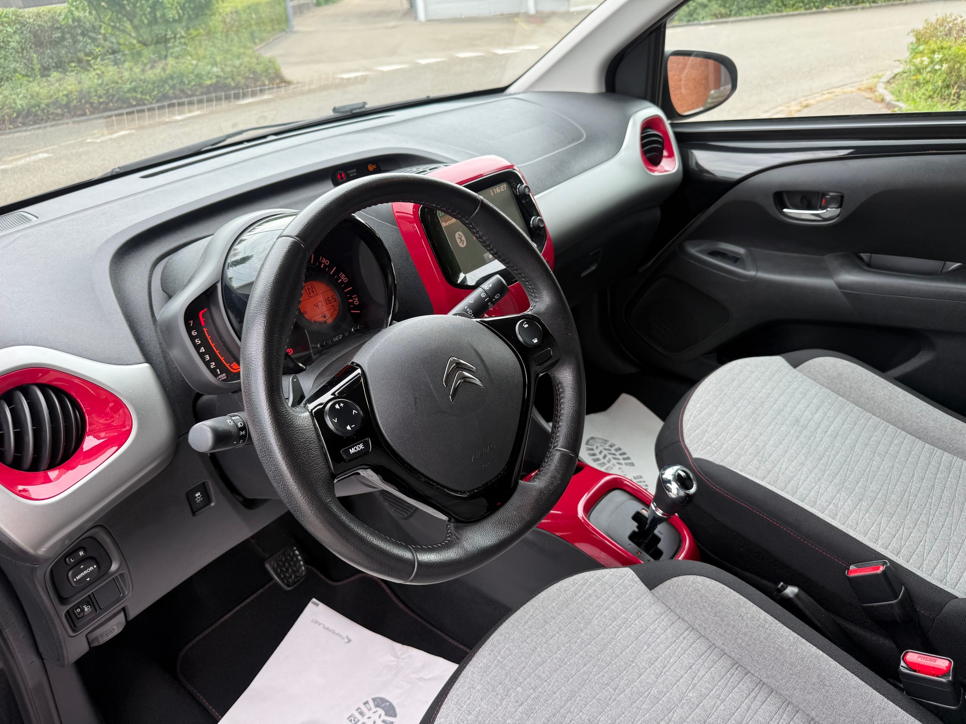 CITROEN C1 1.0 VTi ETG5 Shine Edition-image-7