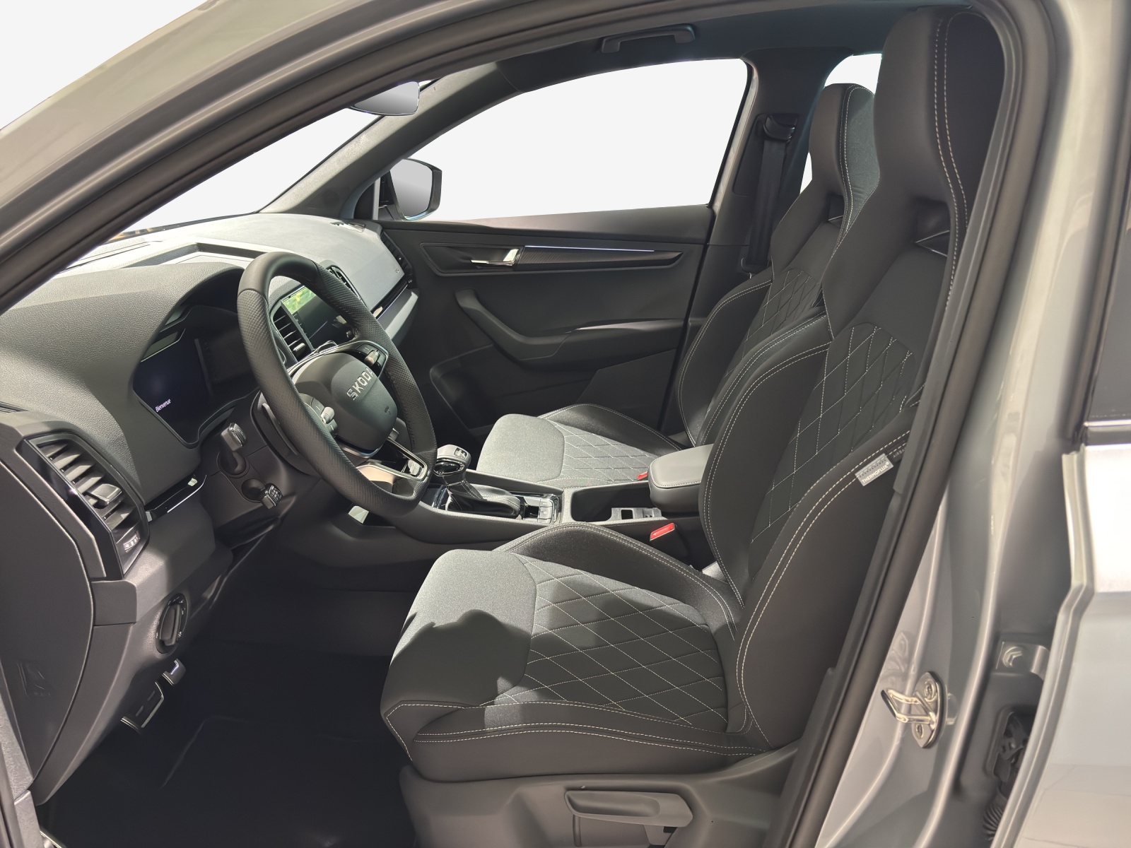 SKODA Karoq 2.0 TSI SportLine 4x4 DSG-image-5