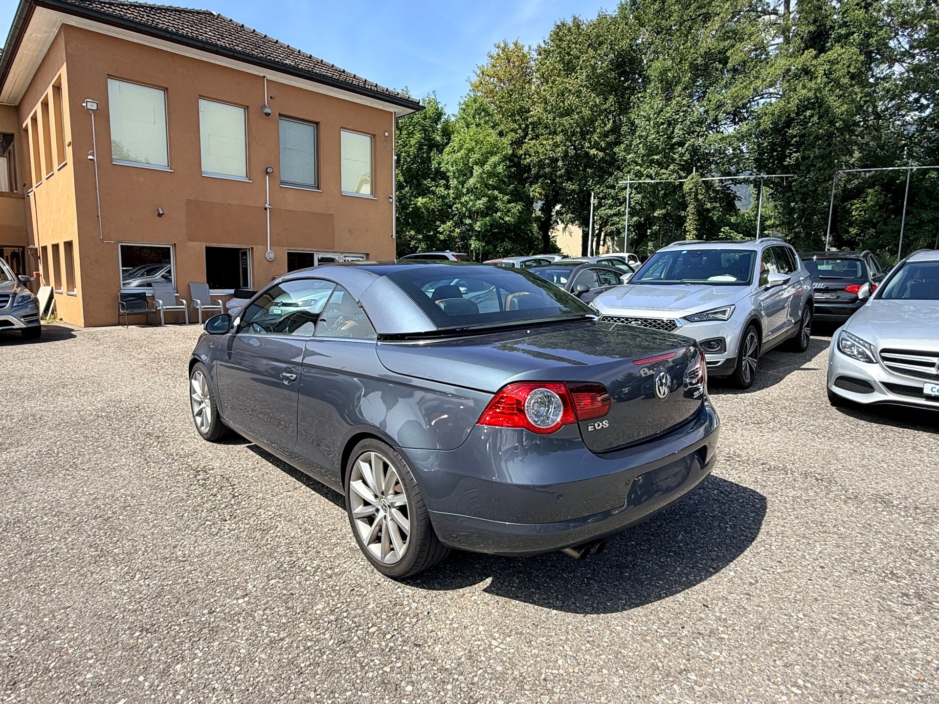 VW Eos 2.0 FSI Turbo-image-16