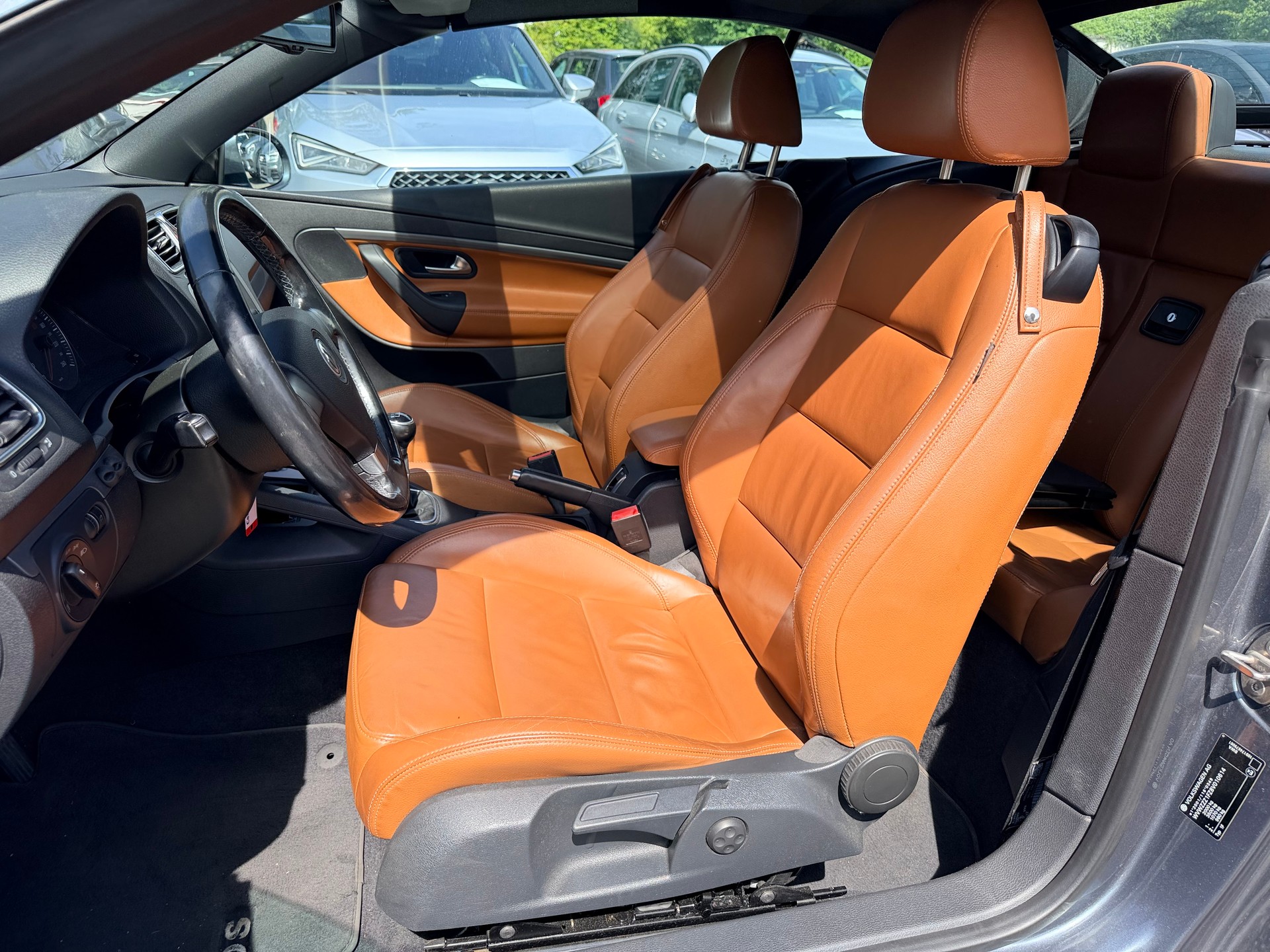 VW Eos 2.0 FSI Turbo-image-11