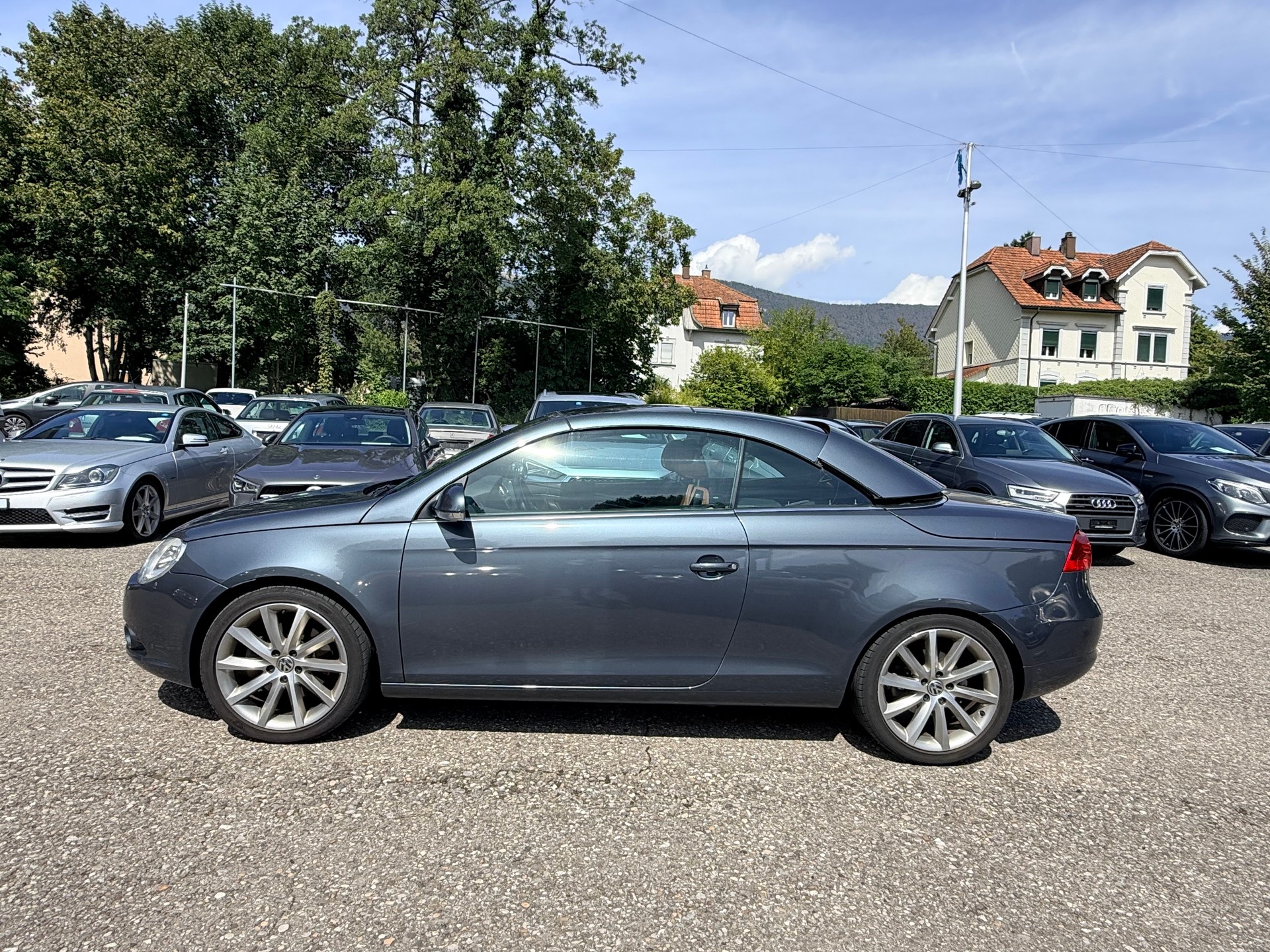 VW Eos 2.0 FSI Turbo-image-3