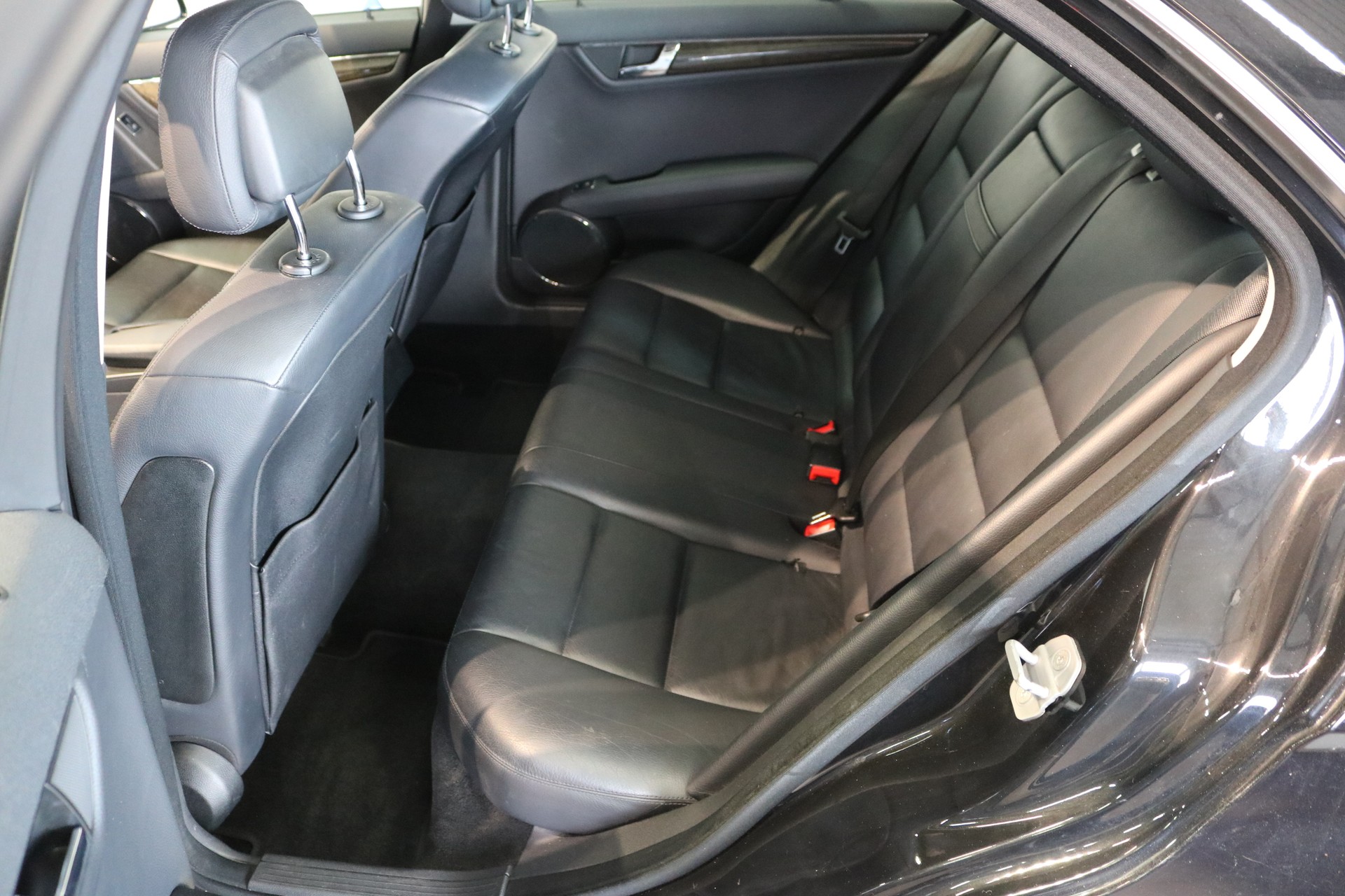 MERCEDES-BENZ C 300 (280) Avantgarde 4Matic 7G-Tronic-image-32