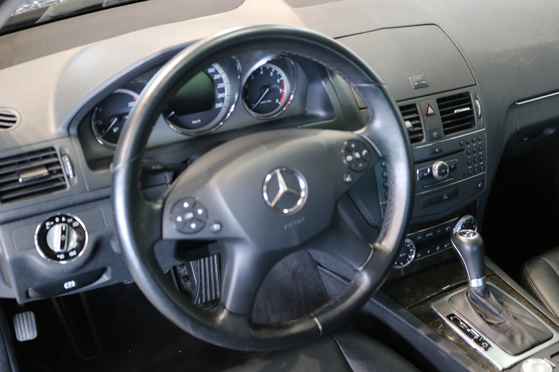 MERCEDES-BENZ C 300 (280) Avantgarde 4Matic 7G-Tronic-image-25