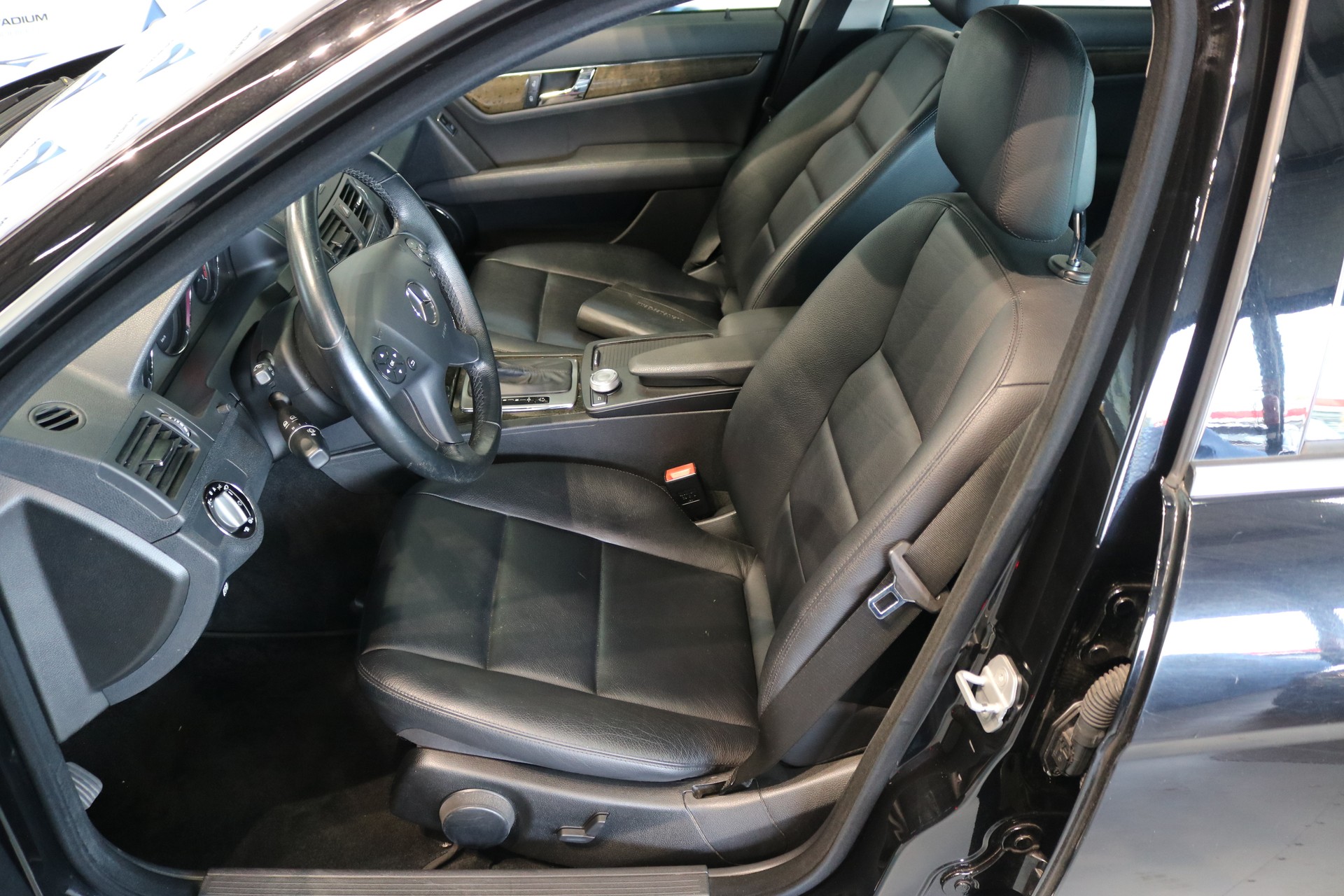 MERCEDES-BENZ C 300 (280) Avantgarde 4Matic 7G-Tronic-image-22