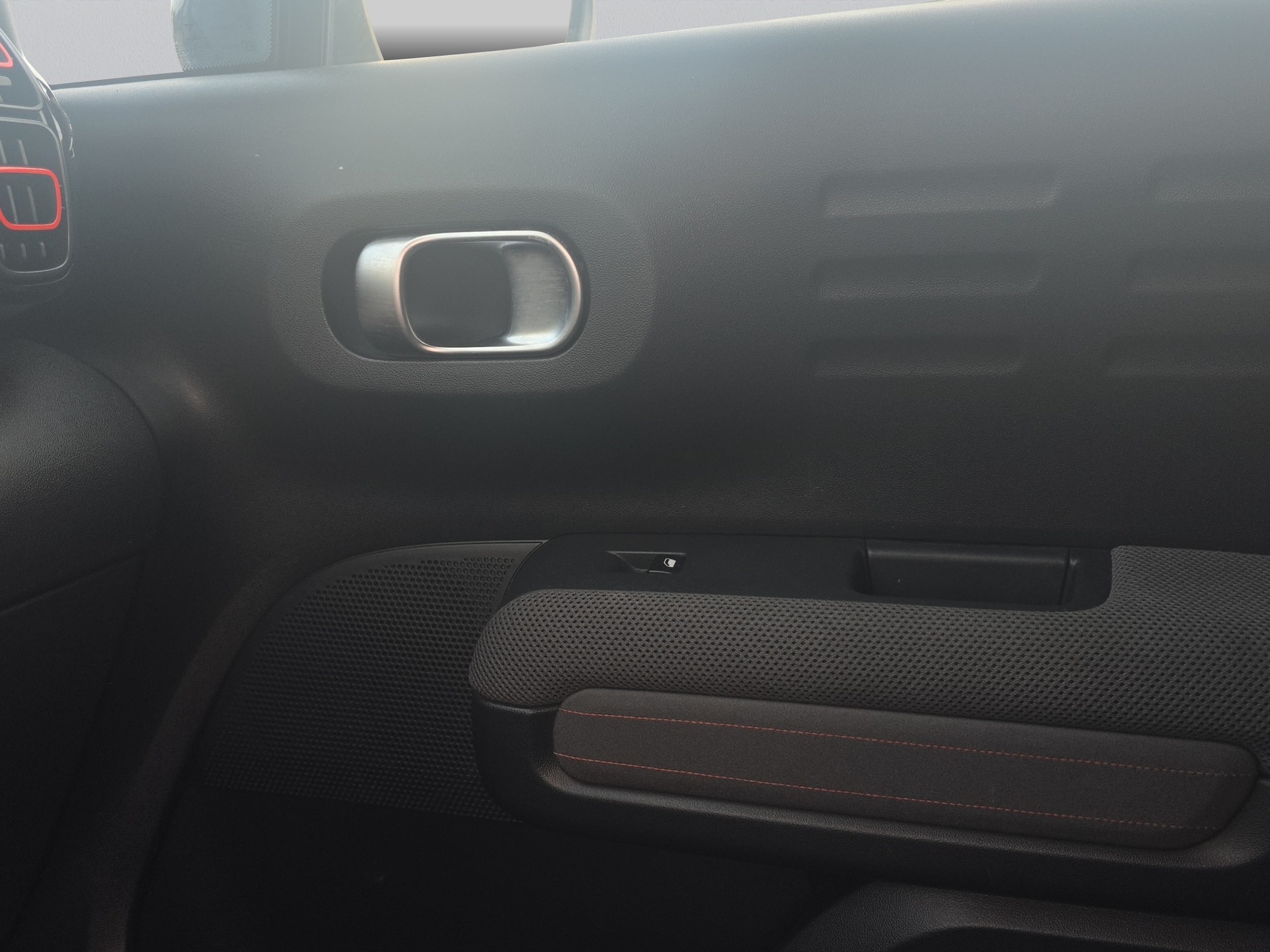 CITROEN C3 Aircross 1.5 BlueHD Feel EAT6-image-16