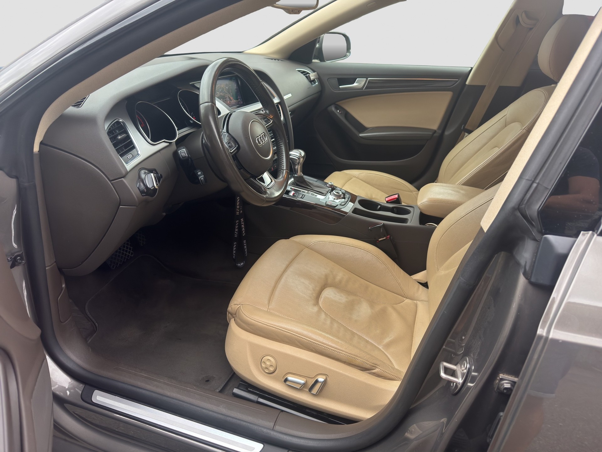 AUDI A5 Sportback 2.0 TDI quattro S-tronic-image-9