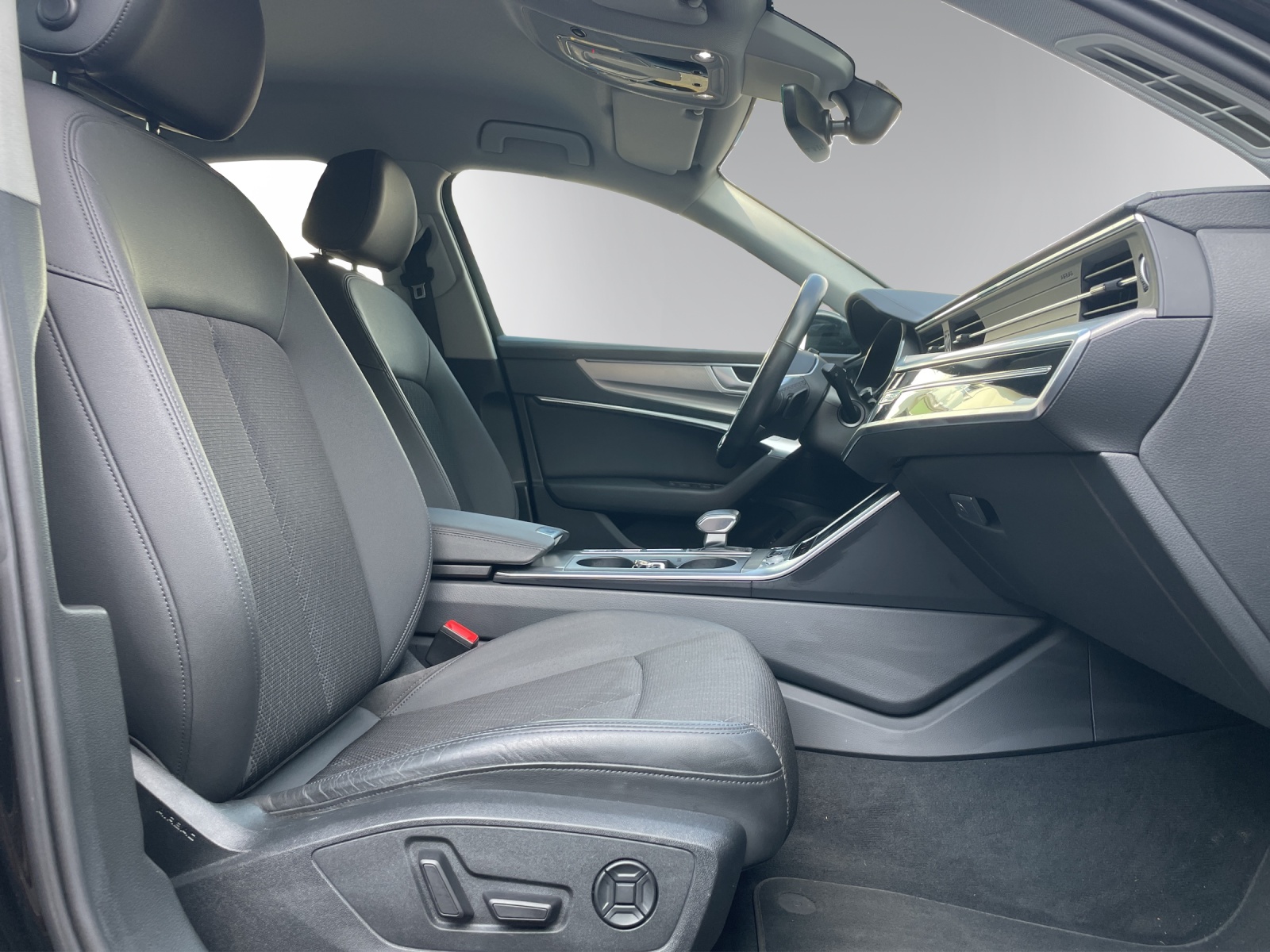 AUDI A6 Limousine 40 TDI Design quattro S-tronic-image-8