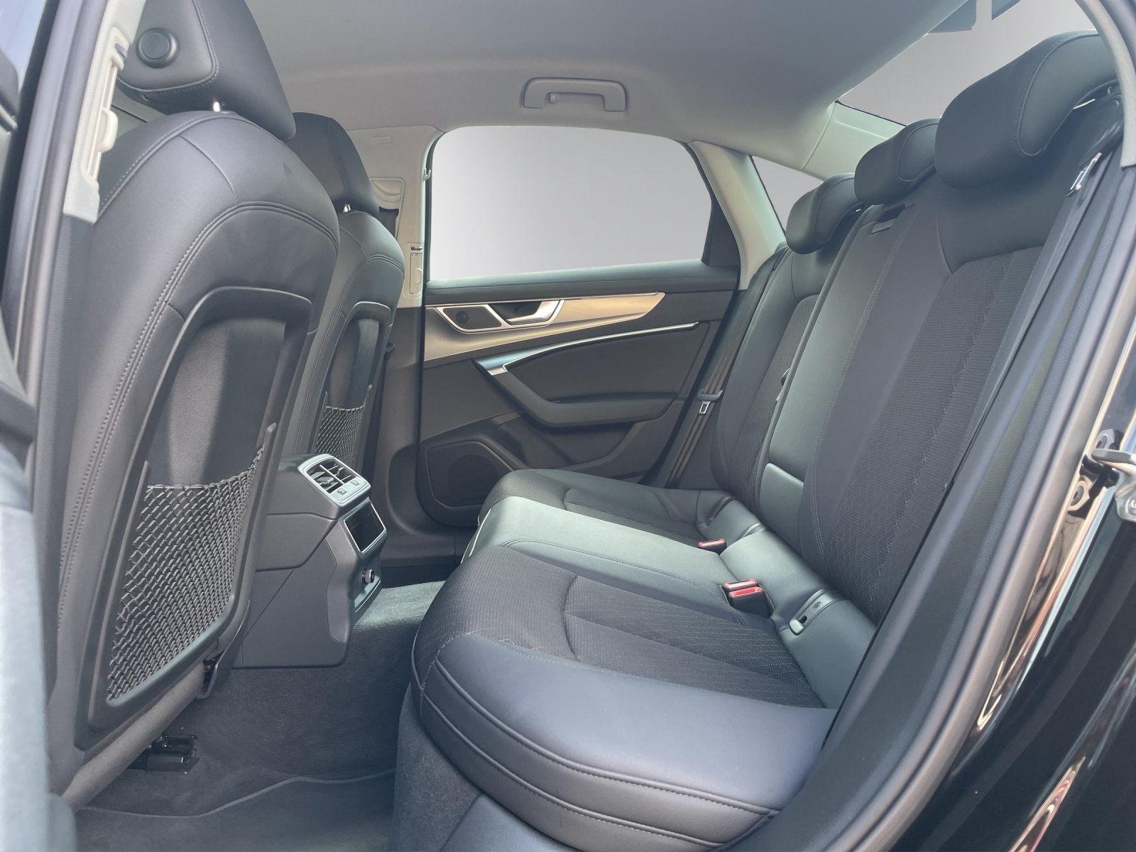 AUDI A6 Limousine 40 TDI Design quattro S-tronic-image-10