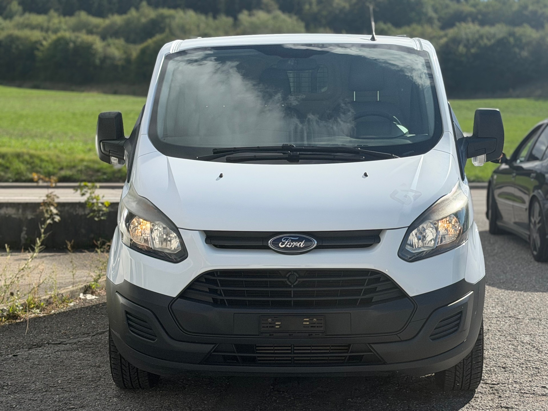 FORD Transit Custom Van 250 L1H1 Startup-image-1
