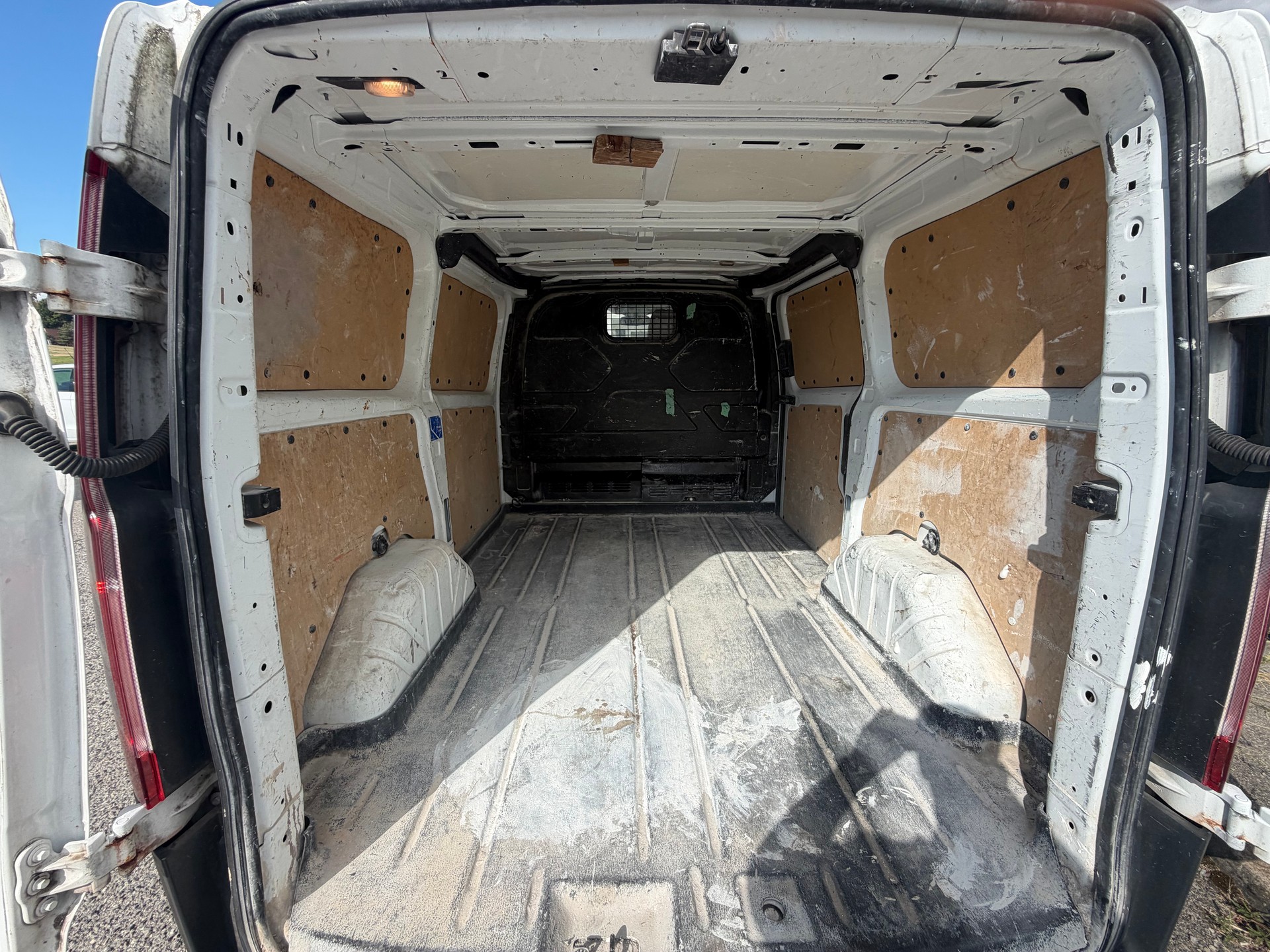FORD Transit Custom Van 250 L1H1 Startup-image-13