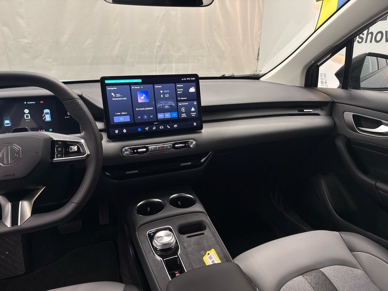 MG 4 EV 64kWh Premium FaceLift-image-8