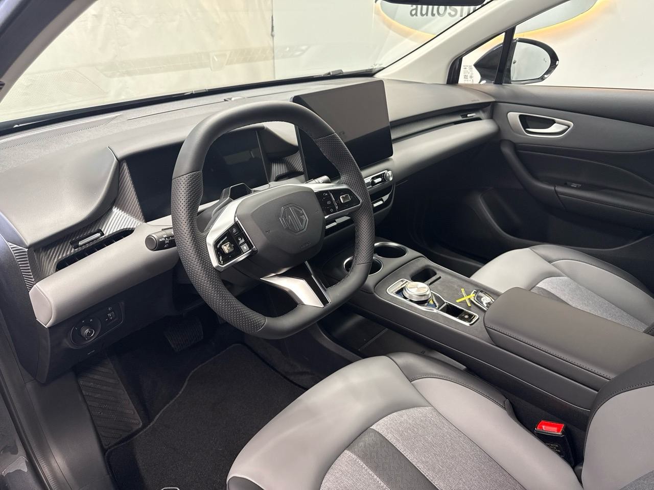 MG 4 EV 64kWh Premium FaceLift-image-2