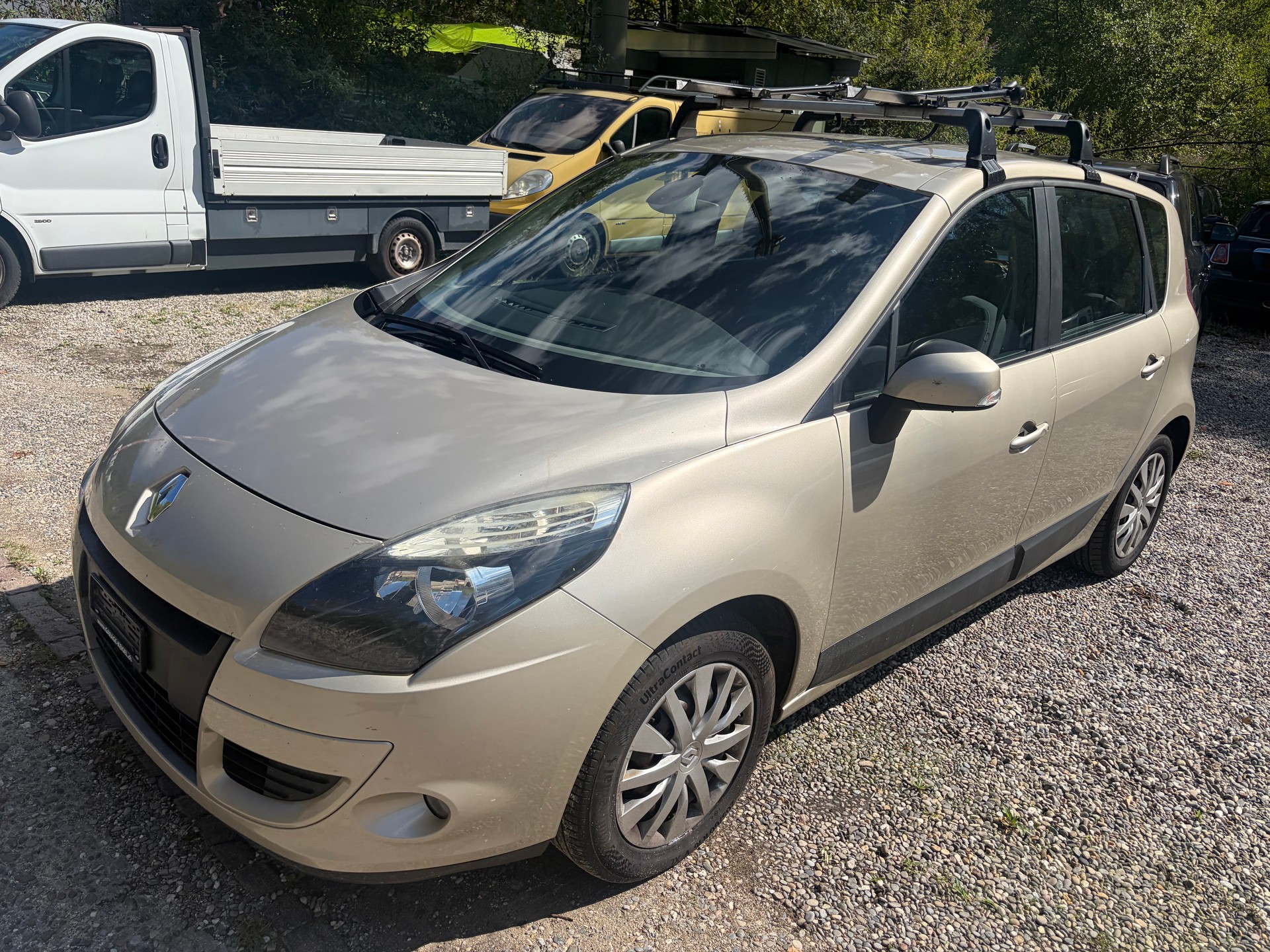 RENAULT Scénic 2.0 16V Privilège X-Tronic CVT-image-2