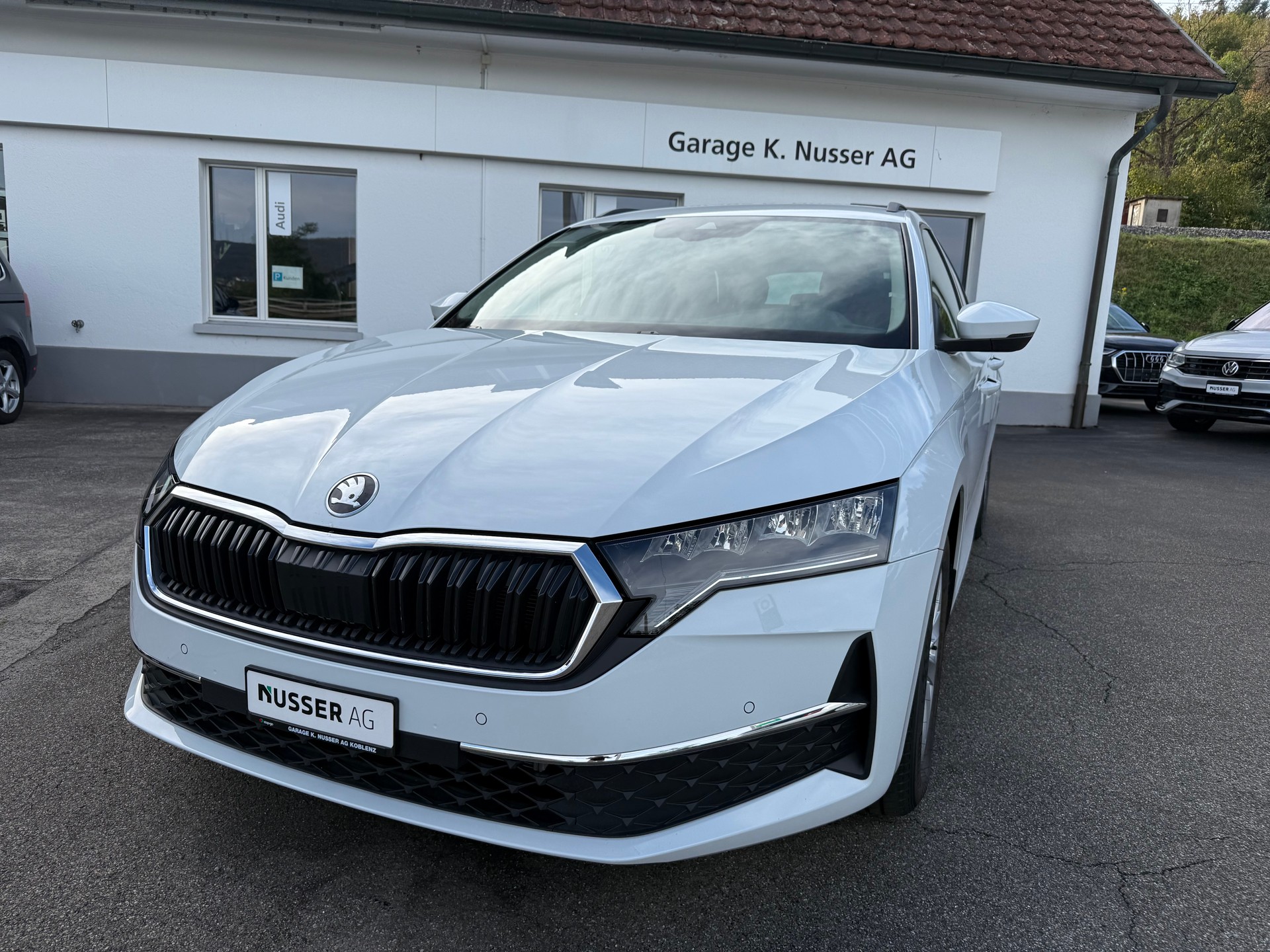 SKODA Octavia Combi 1.5 TSI mHEV DSG Selection-image-8