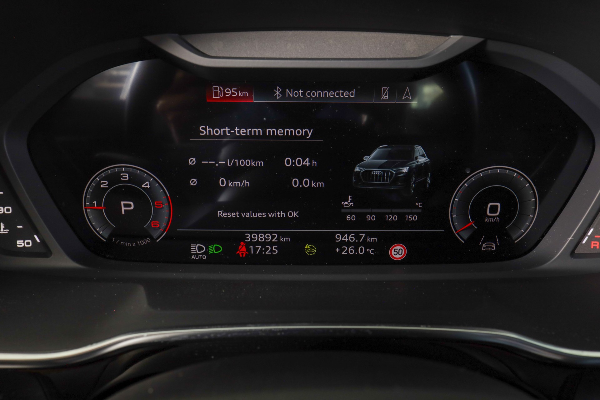 AUDI Q3 35 TDI advanced quattro S-tronic * ACC * MMi+-image-16