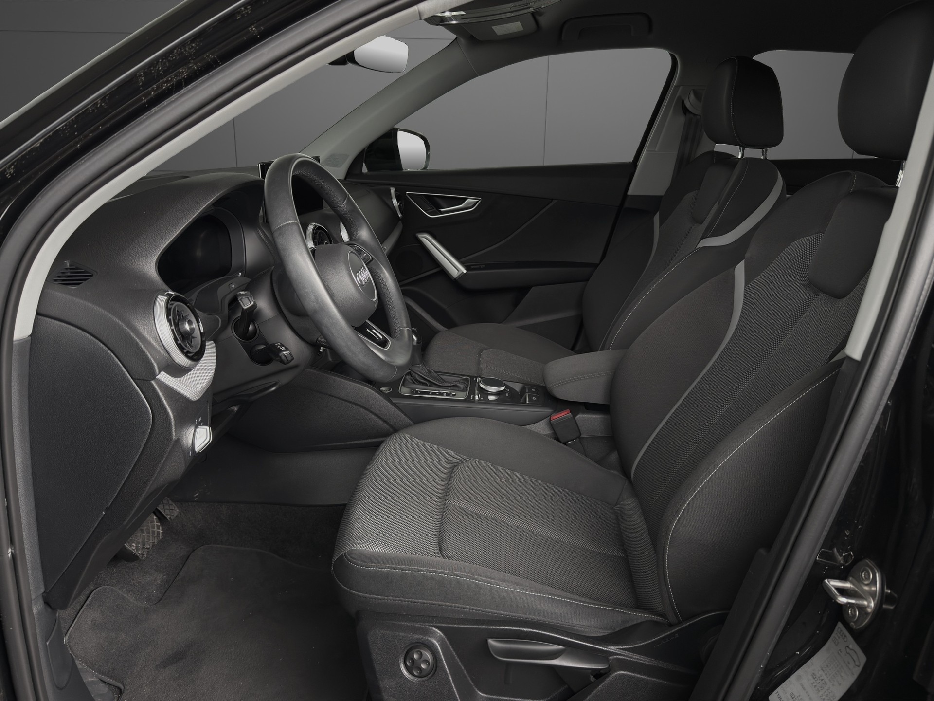 AUDI Q2 35 TFSI S line S-tronic-image-5