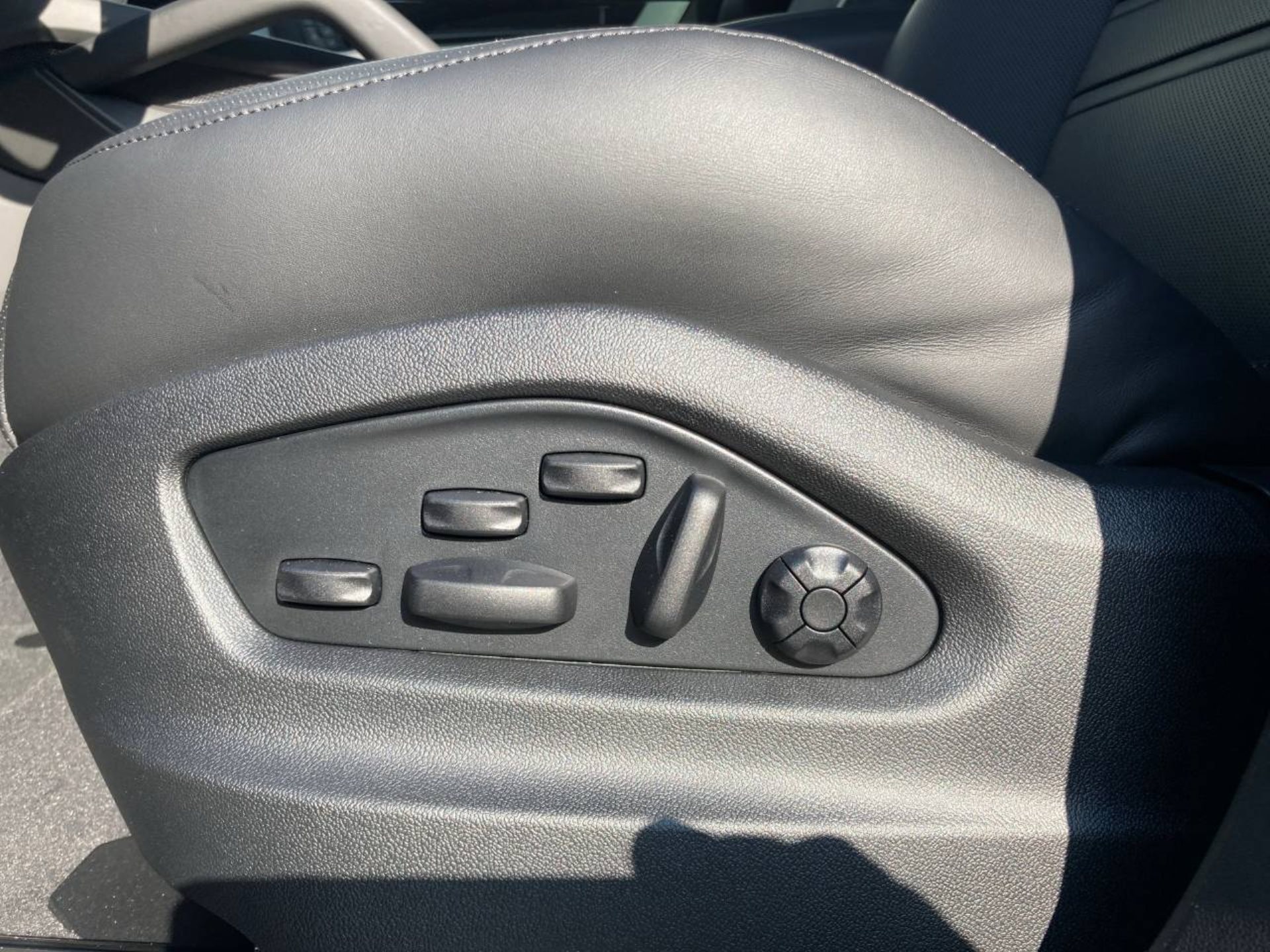 PORSCHE Cayenne E-Hybrid-image-27