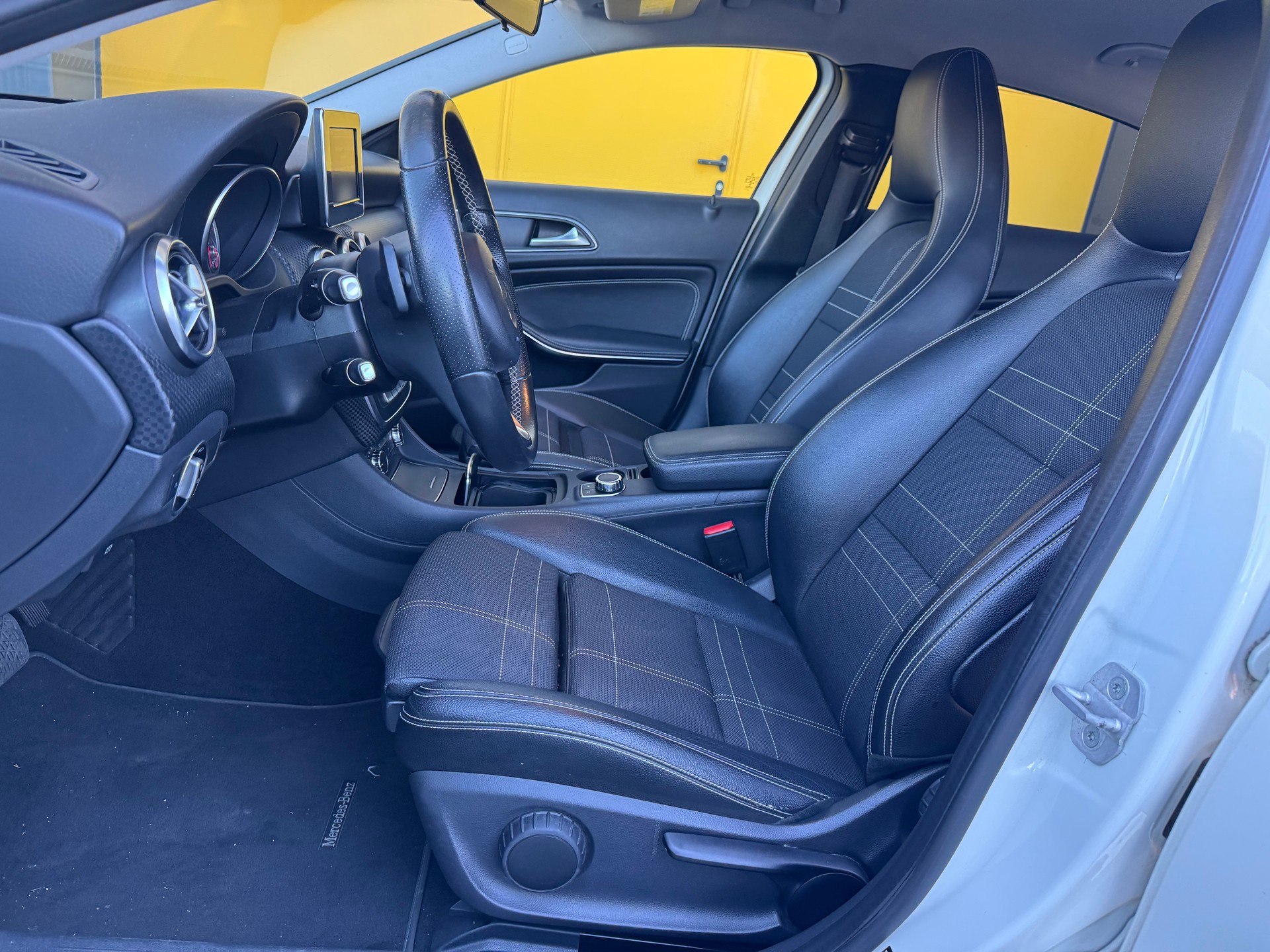 MERCEDES-BENZ A 200 CDI Night Star 7G-DCT-image-13