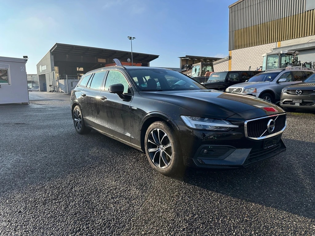 VOLVO V60 D4 Momentum Geartronic-image-5