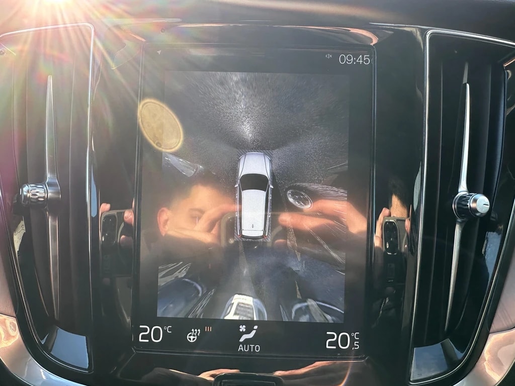 VOLVO V60 D4 Momentum Geartronic-image-10