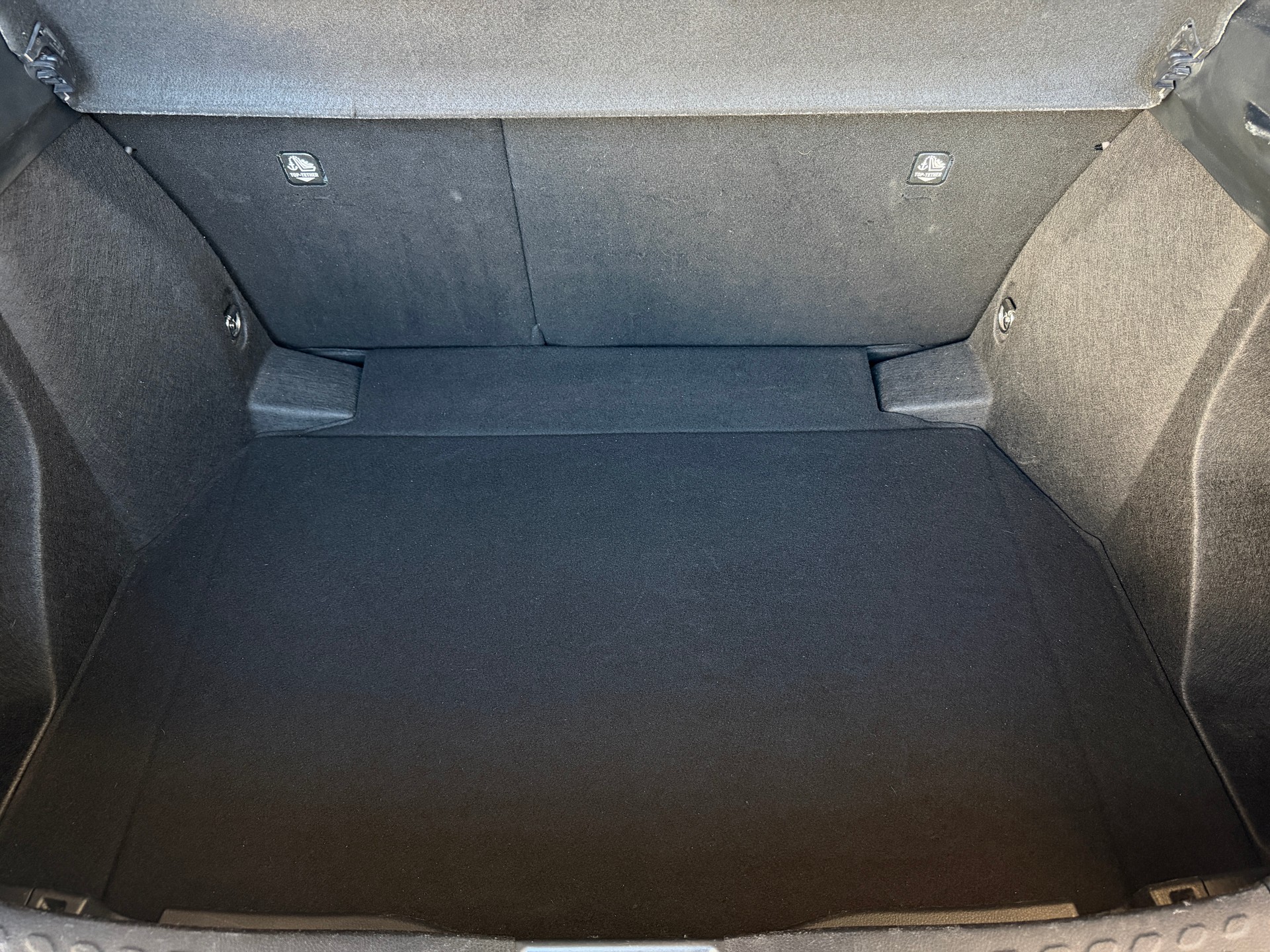 TOYOTA C-HR 1.8 HSD CVT Trend-image-12