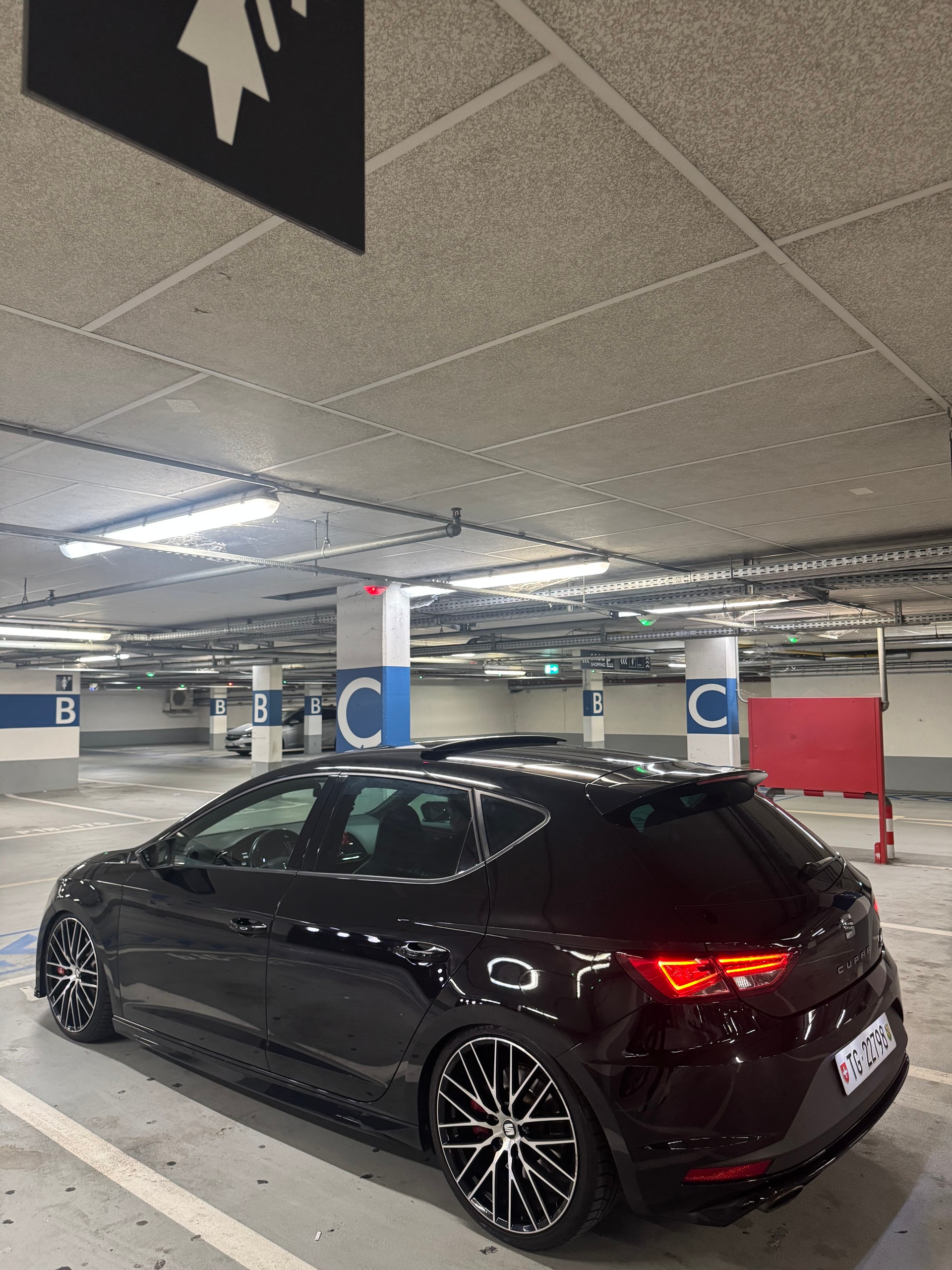 SEAT 2.0 TSI 280 Cupra-image-1