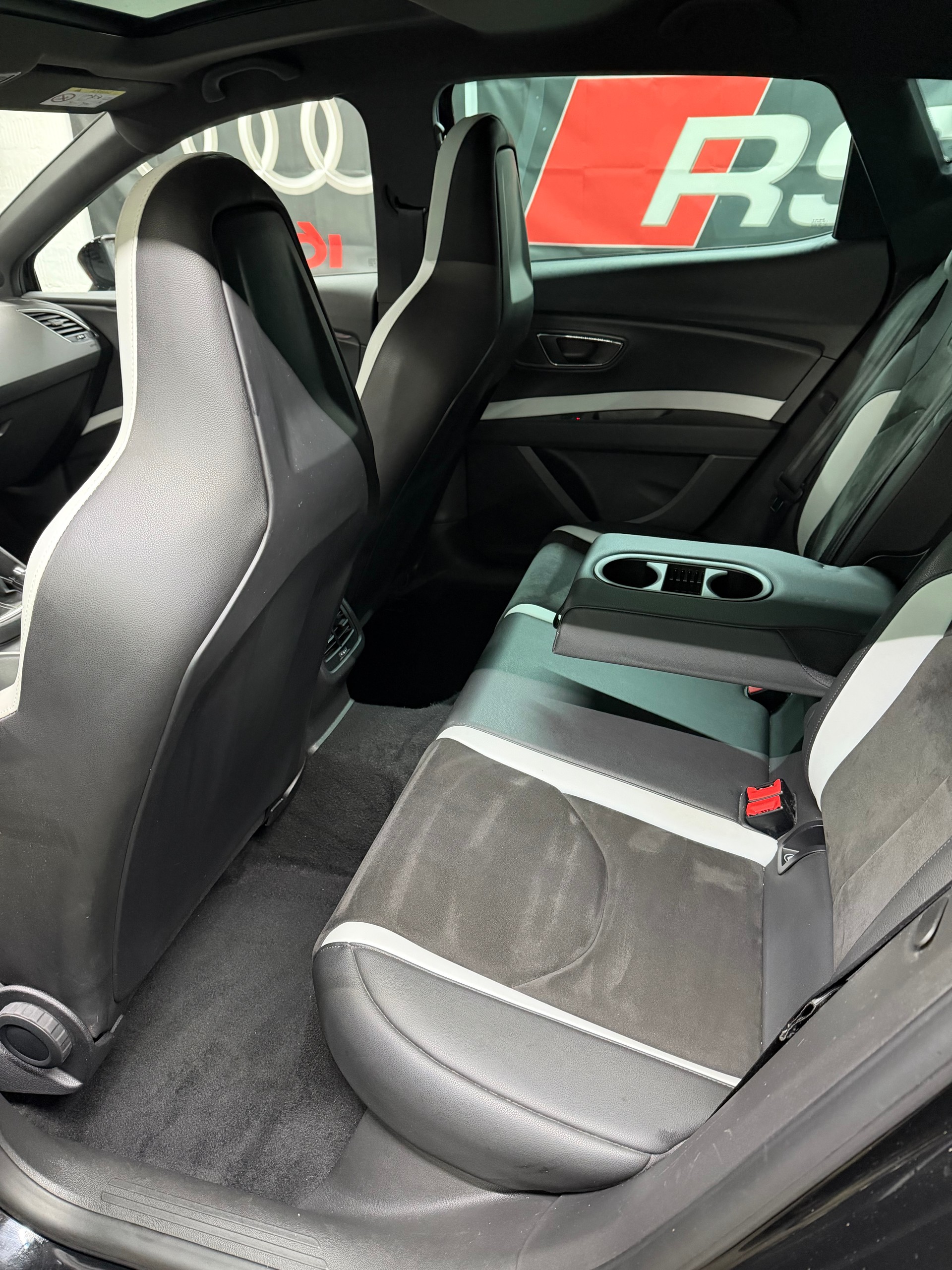 SEAT 2.0 TSI 280 Cupra-image-3