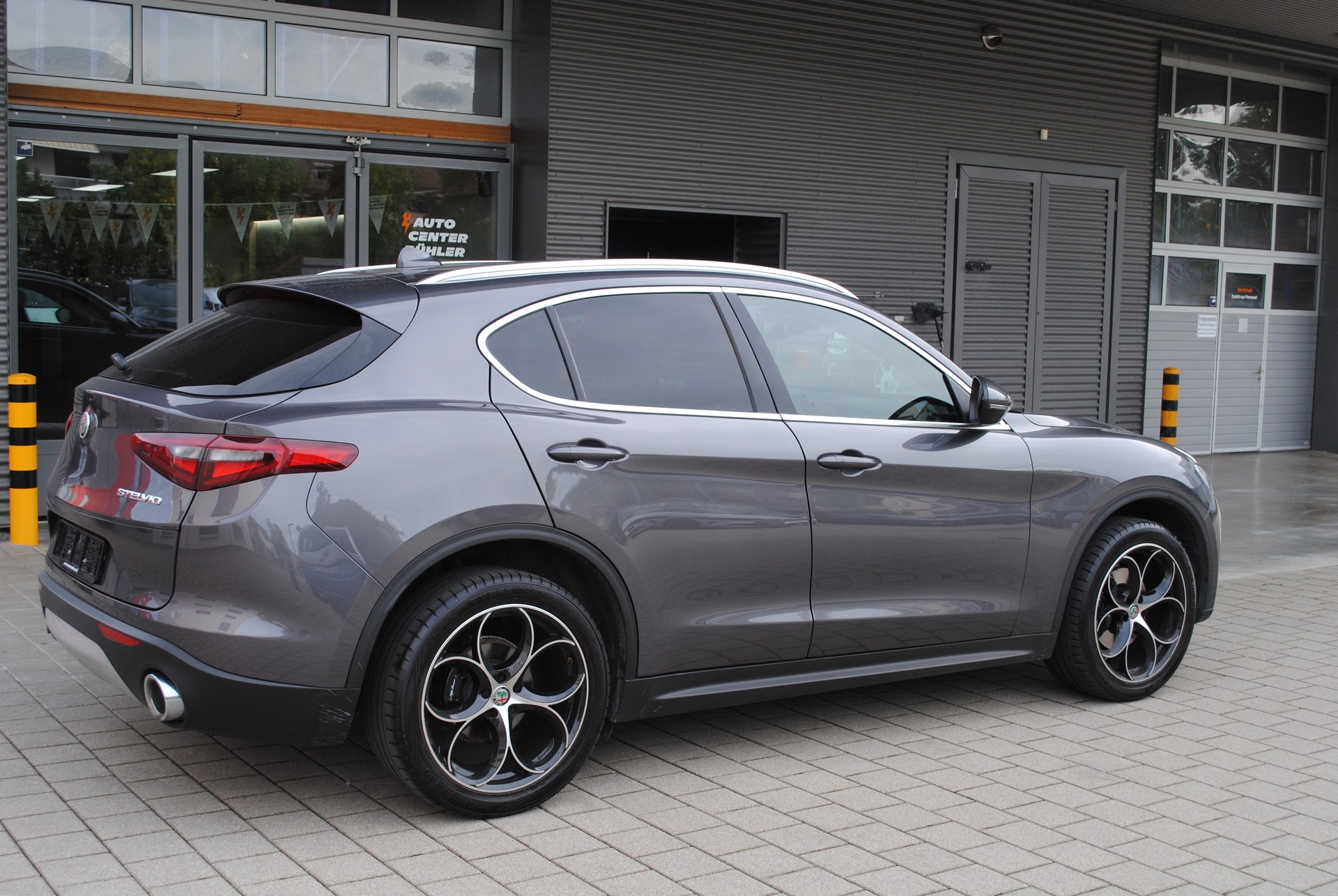 ALFA ROMEO Stelvio 2.2 JTDM Executive Q4 Automatic-image-7