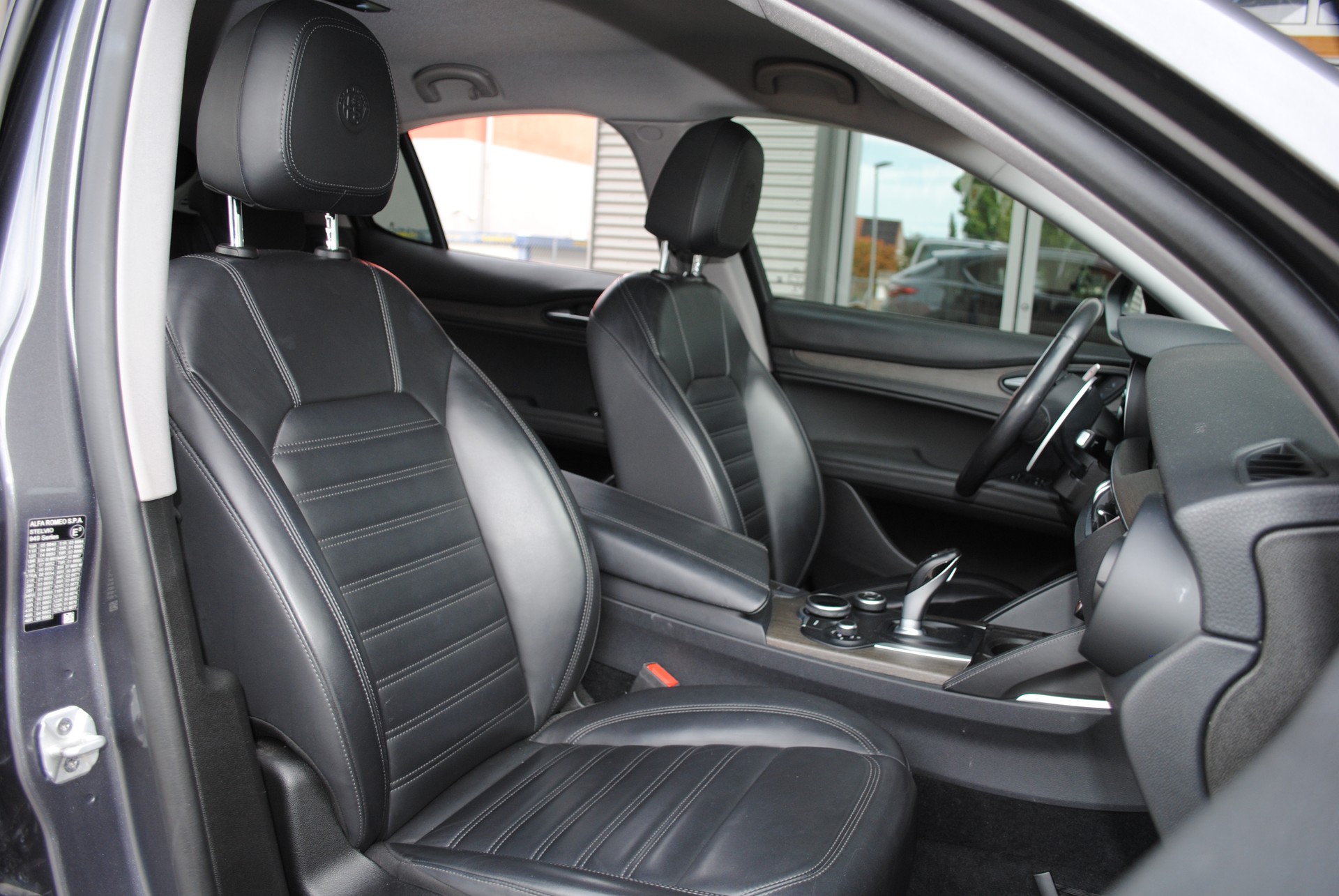 ALFA ROMEO Stelvio 2.2 JTDM Executive Q4 Automatic-image-14