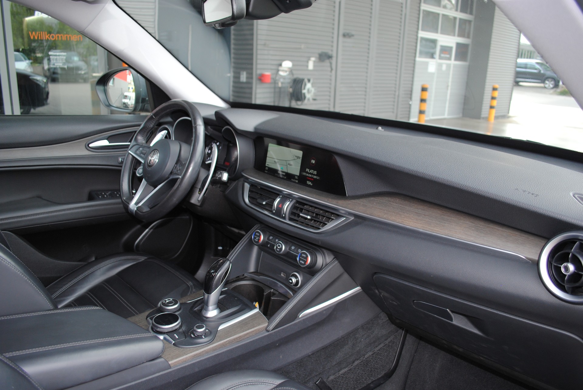 ALFA ROMEO Stelvio 2.2 JTDM Executive Q4 Automatic-image-13