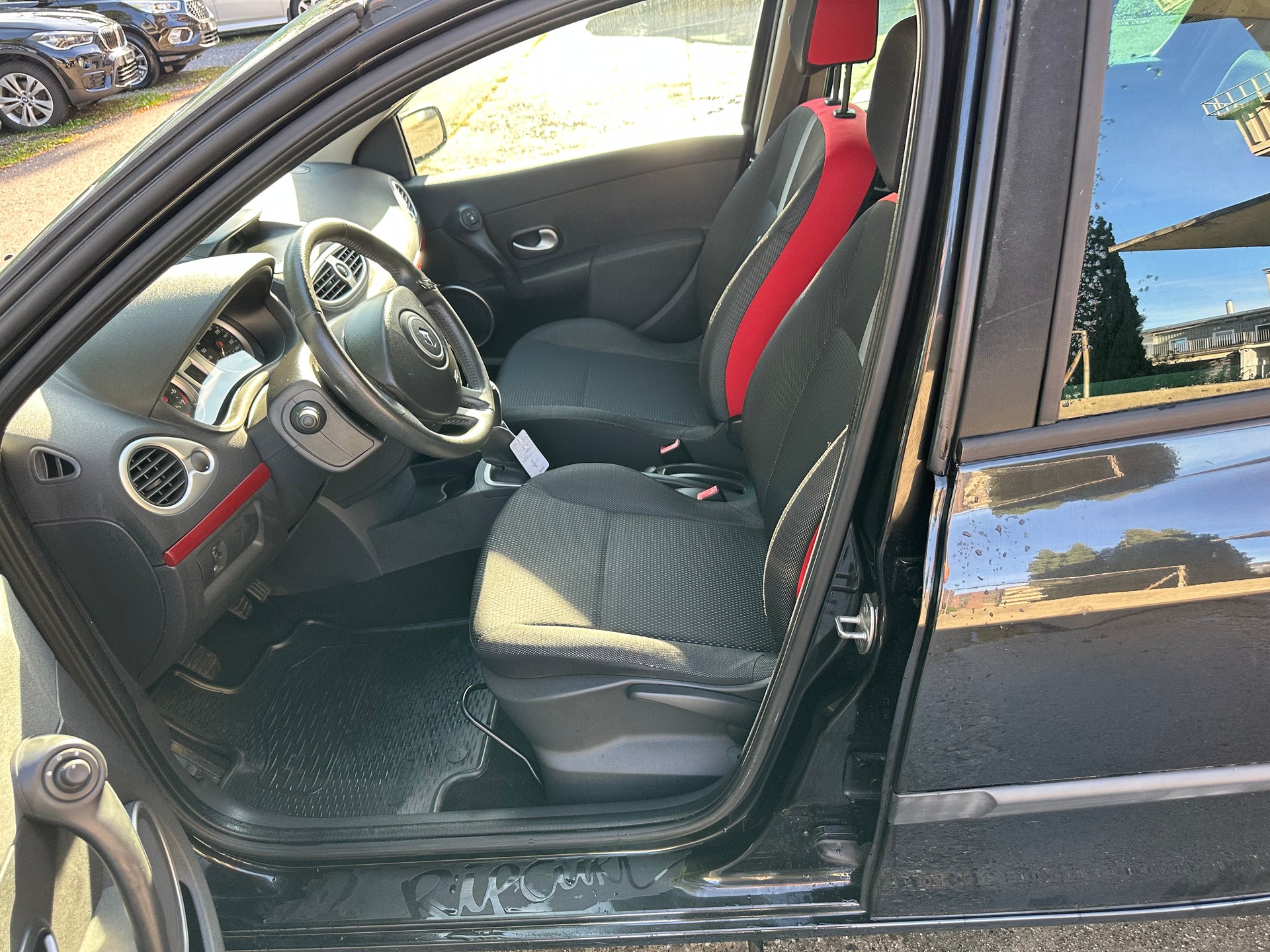 RENAULT Clio 1.2 16V Turbo Rip Curl-image-12