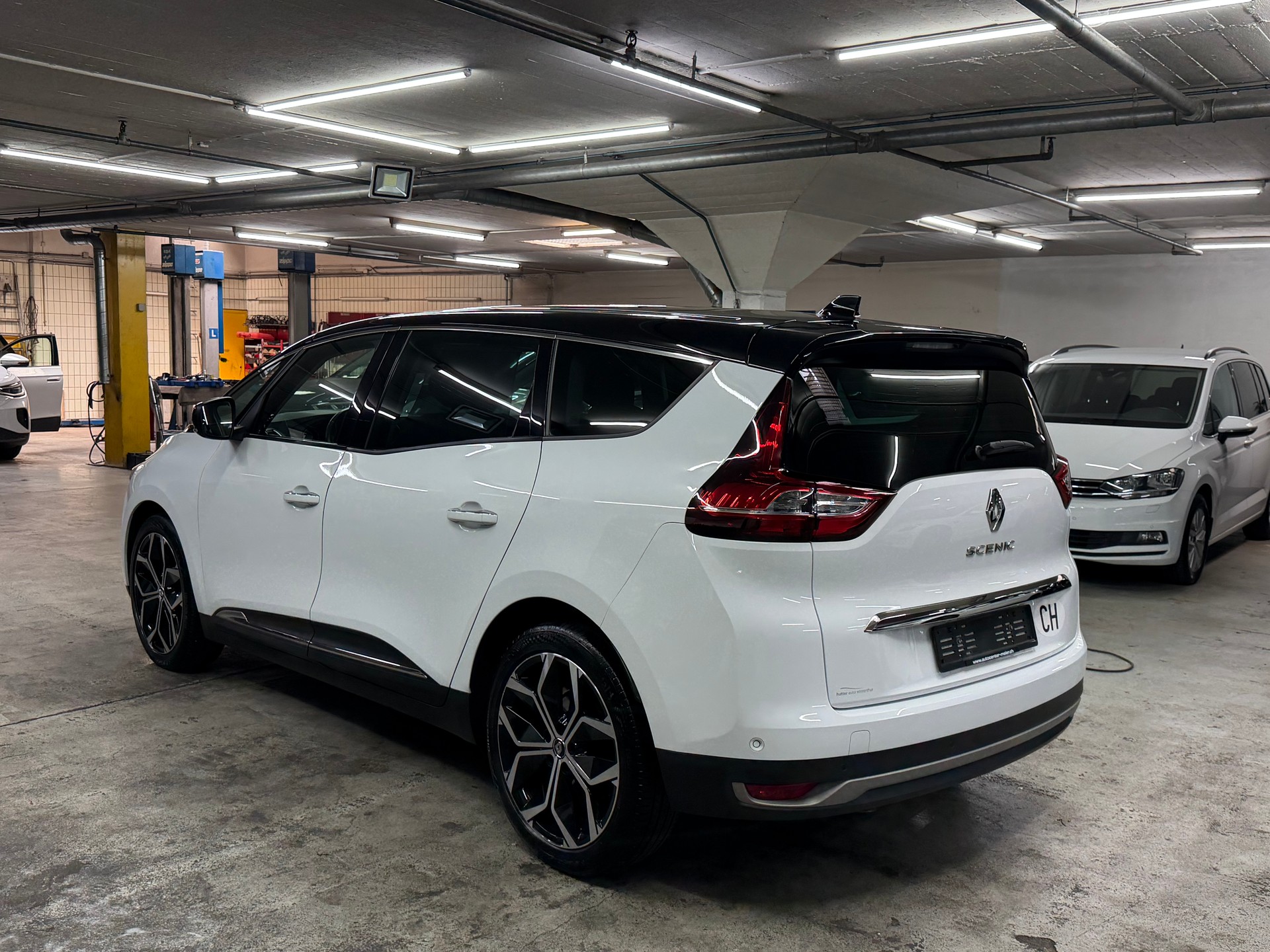 RENAULT Grand Scénic 1.3 16V Turbo Intens EDC-image-4