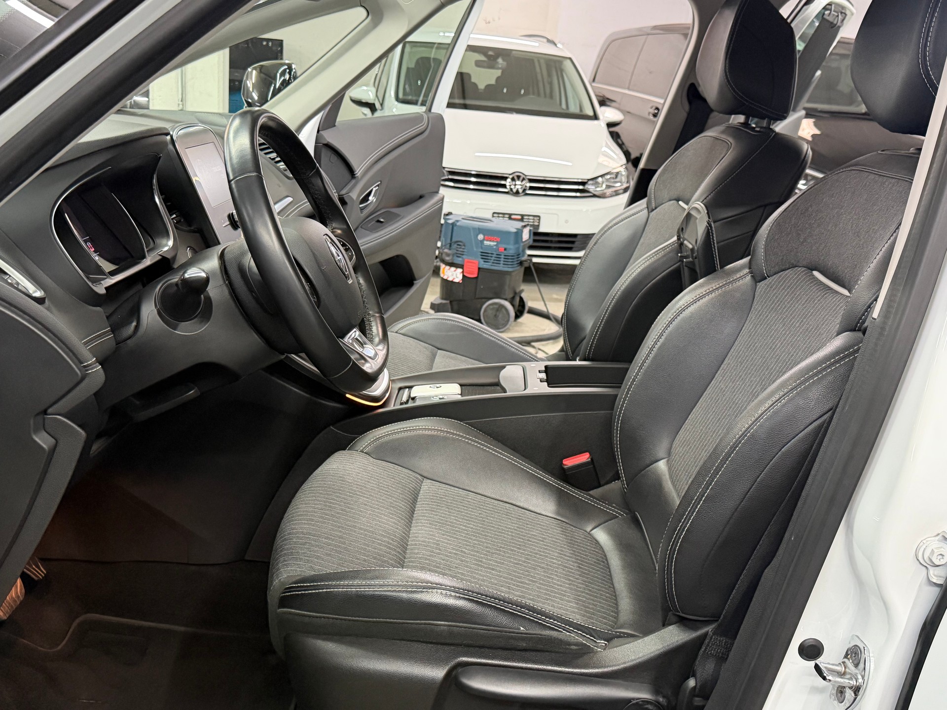 RENAULT Grand Scénic 1.3 16V Turbo Intens EDC-image-12
