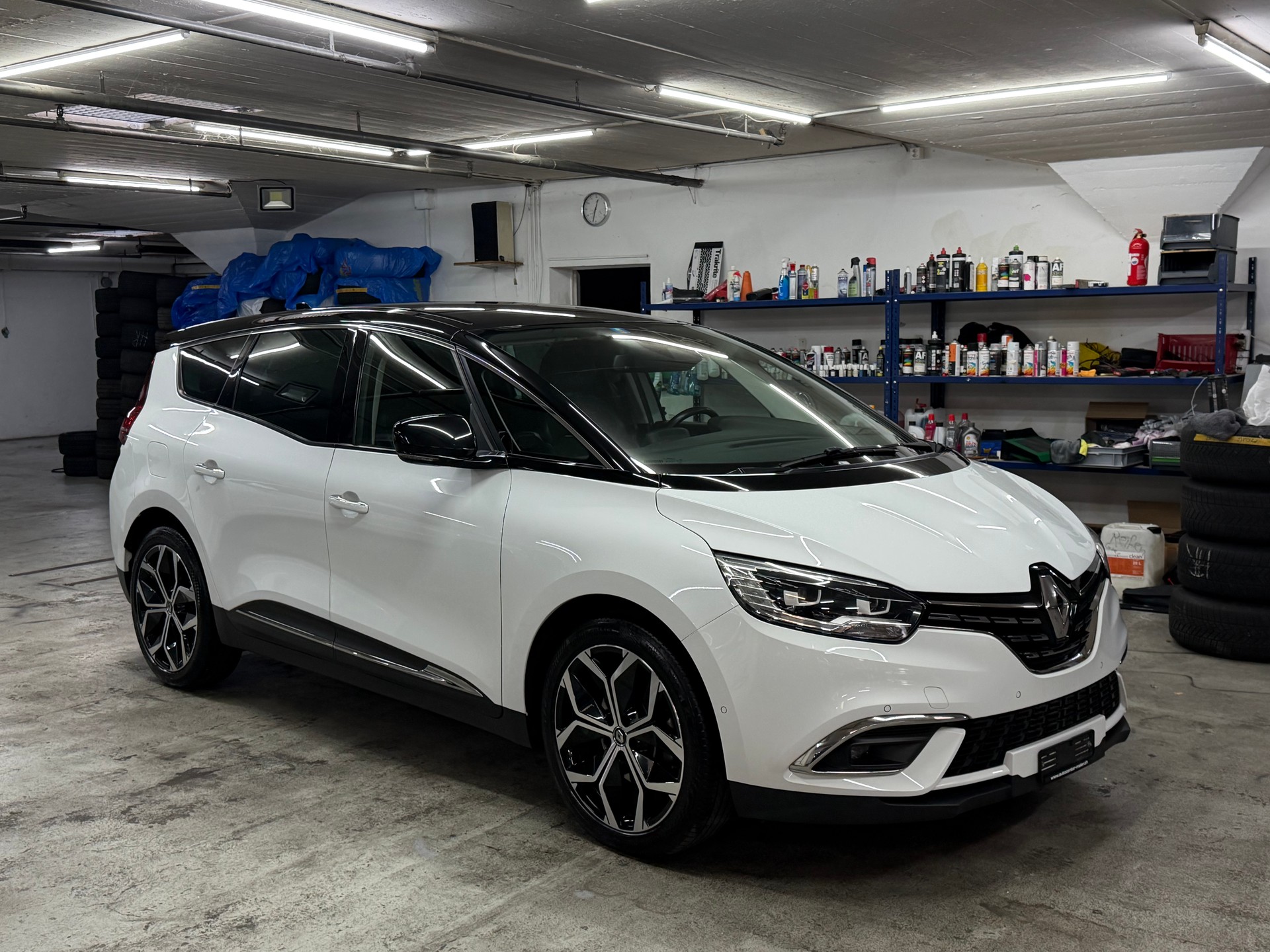 RENAULT Grand Scénic 1.3 16V Turbo Intens EDC-image-2
