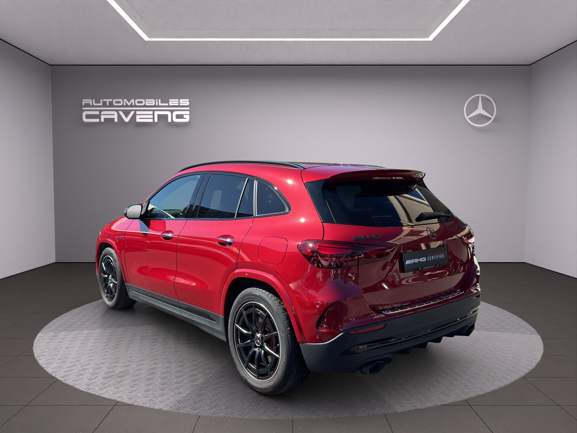 MERCEDES-BENZ GLA AMG 35 4Matic 8G-DCT-image-2