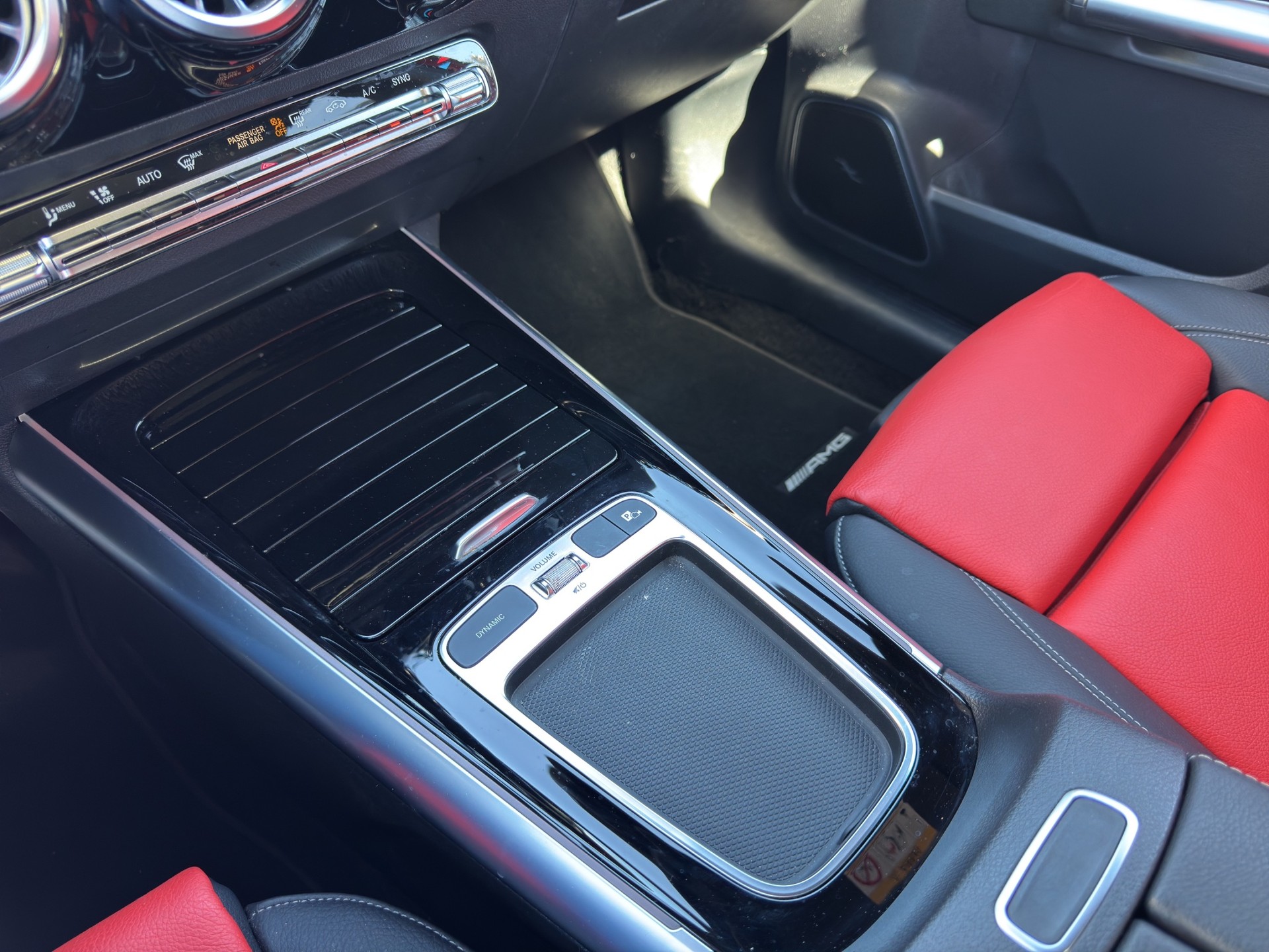 MERCEDES-BENZ GLA AMG 35 4Matic 8G-DCT-image-12